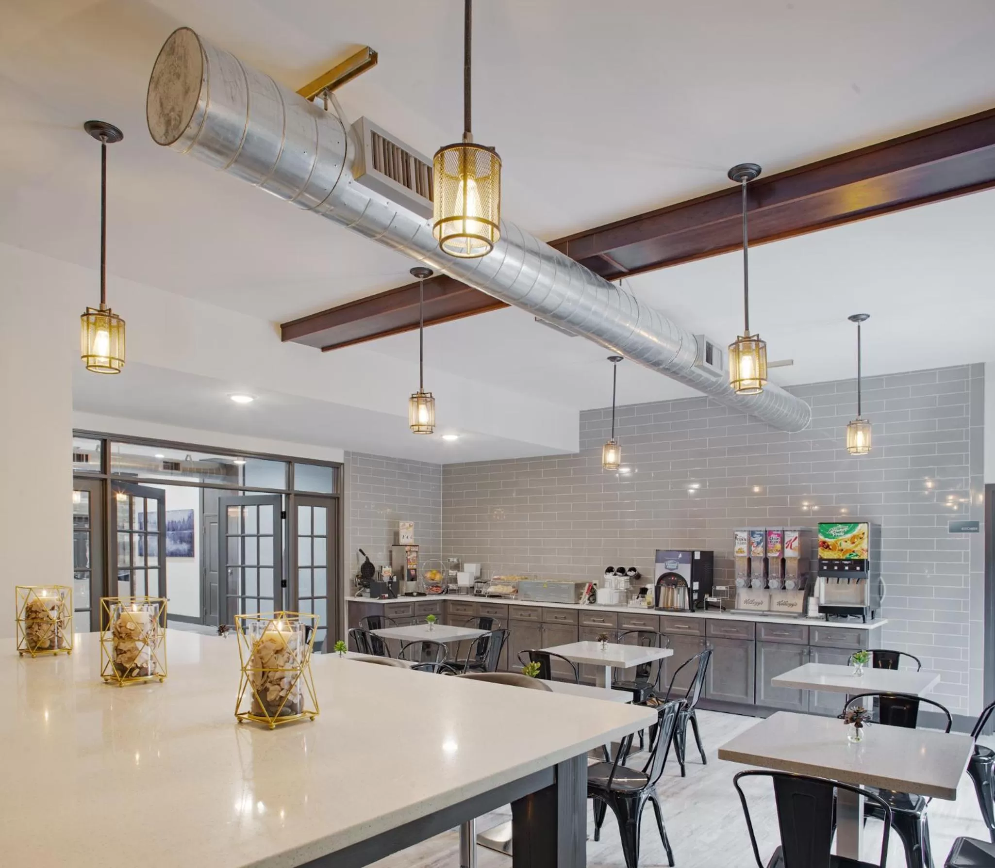 Communal lounge/ TV room in Iris Garden Inn