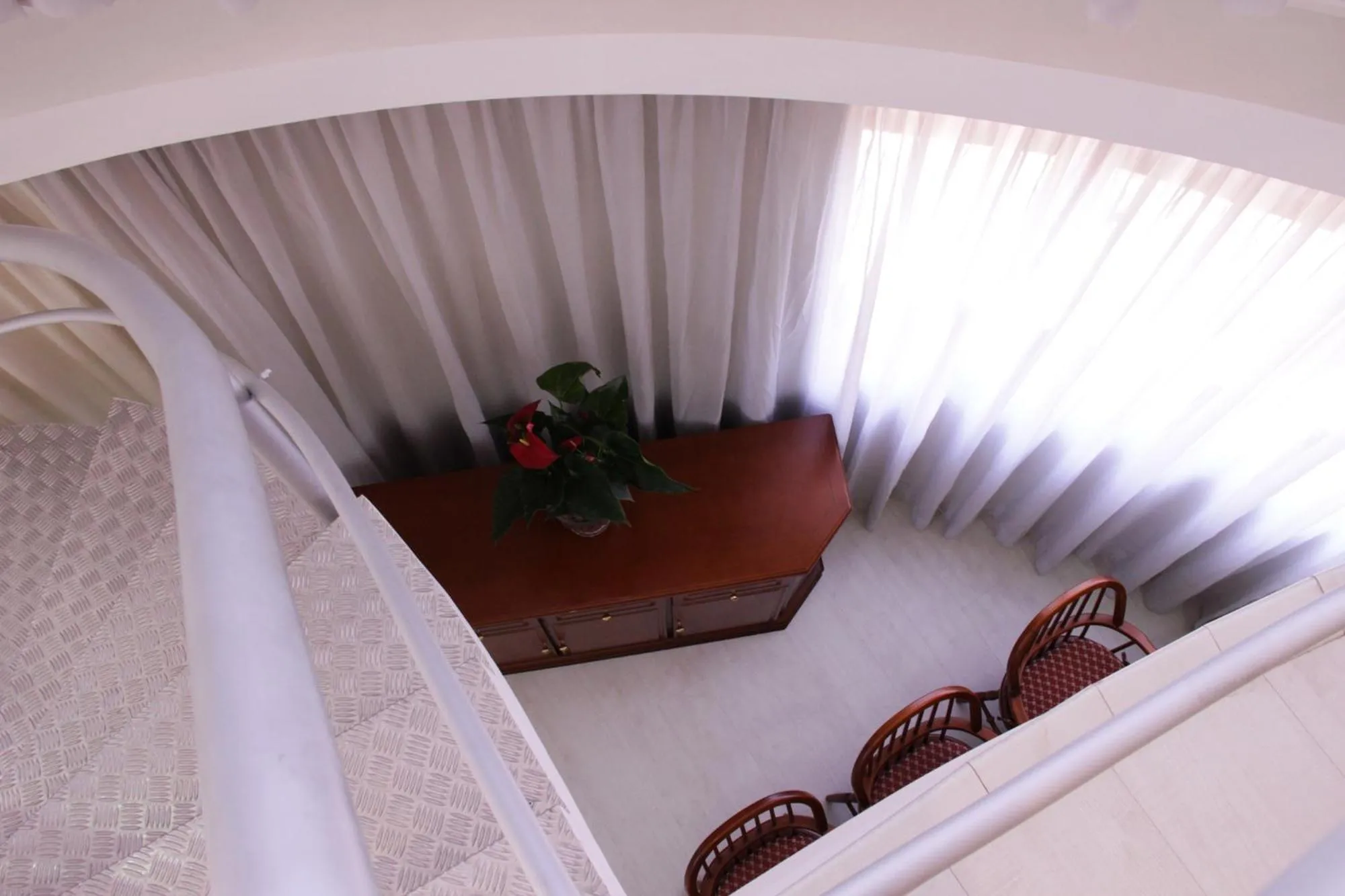 Living room in Marques Plaza Hotel