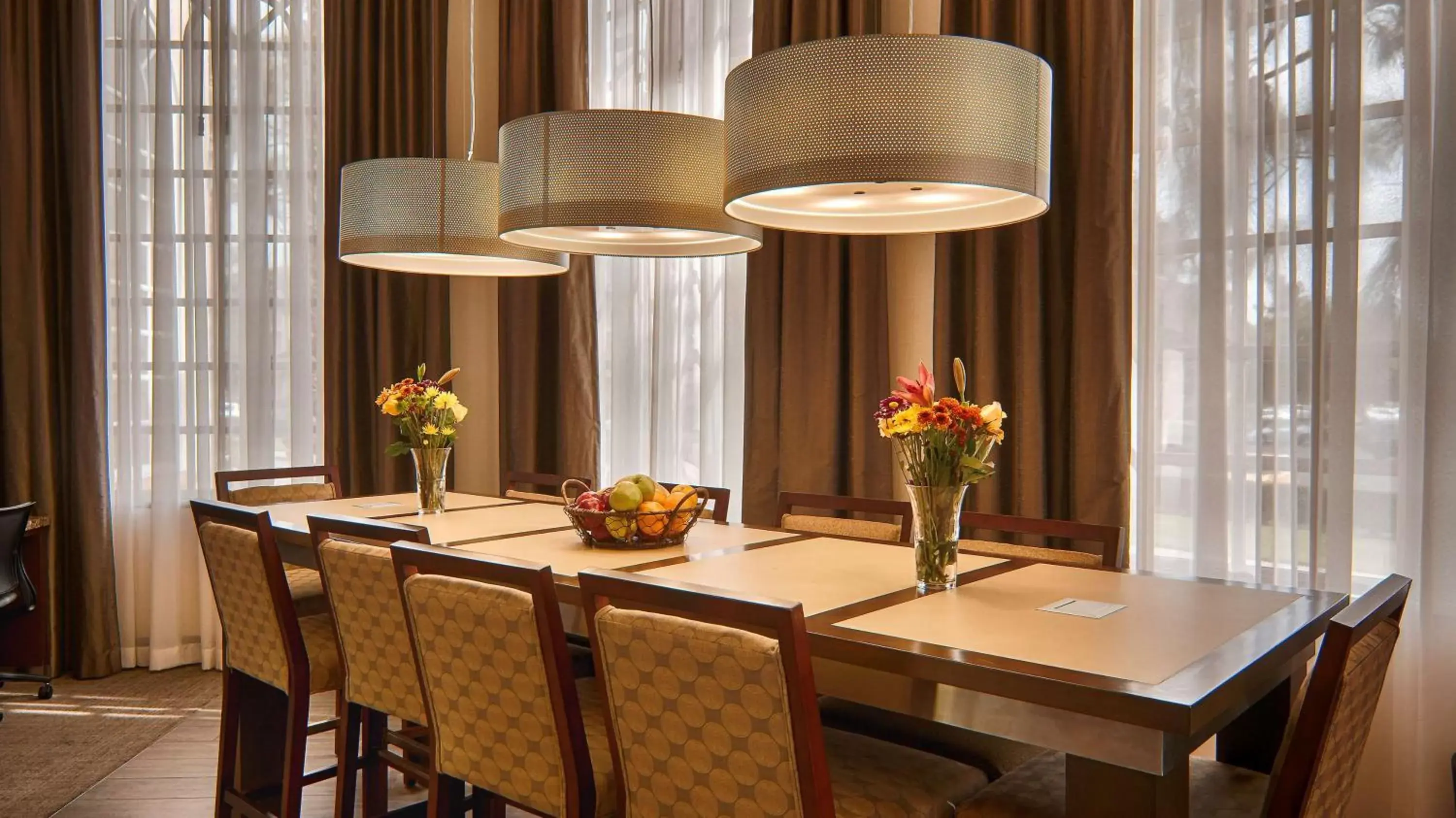 Restaurant/places to eat, Dining Area in Hampton Inn & Suites Santa Ana/Orange County Airport