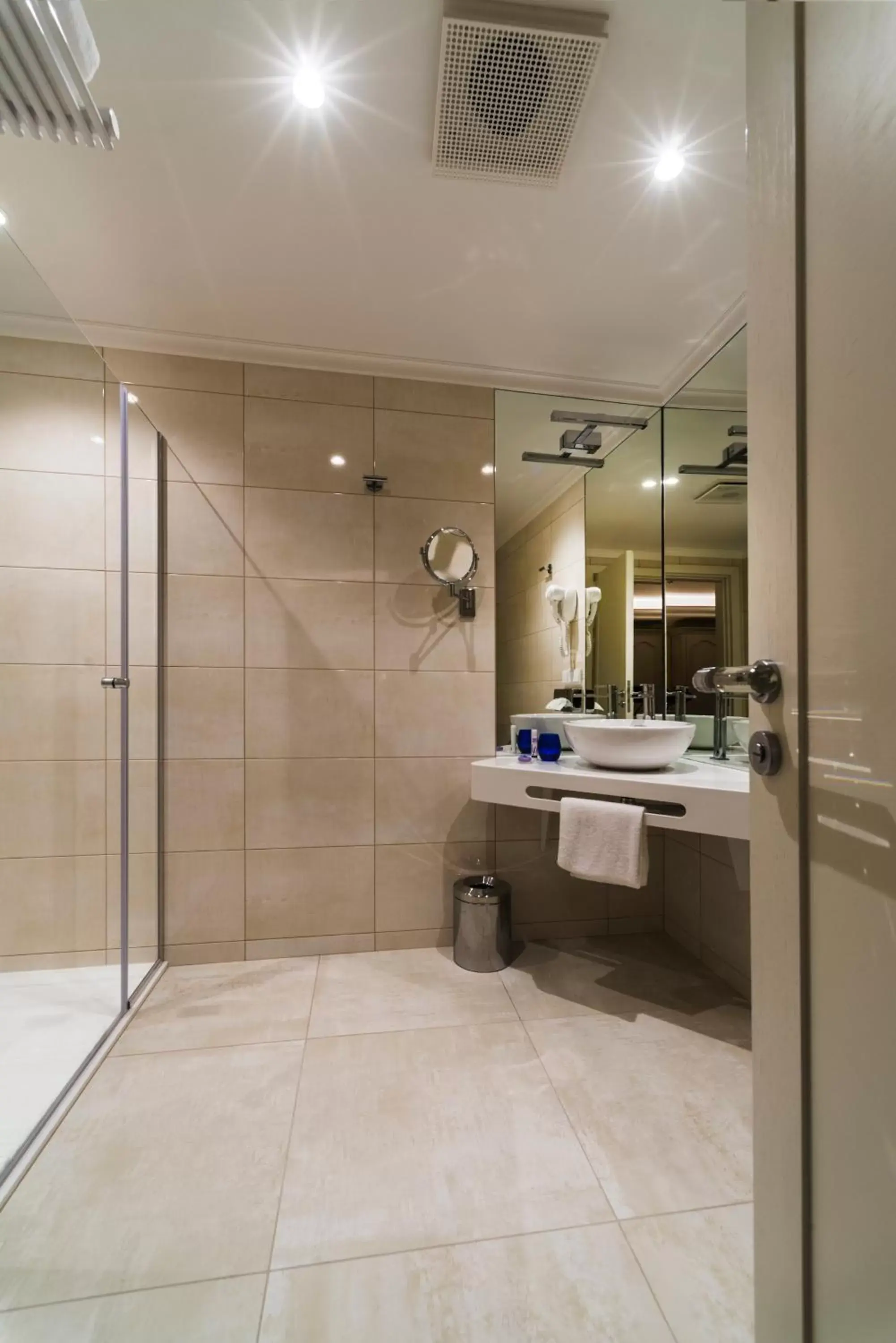 Shower, Bathroom in Relais Le Chevalier