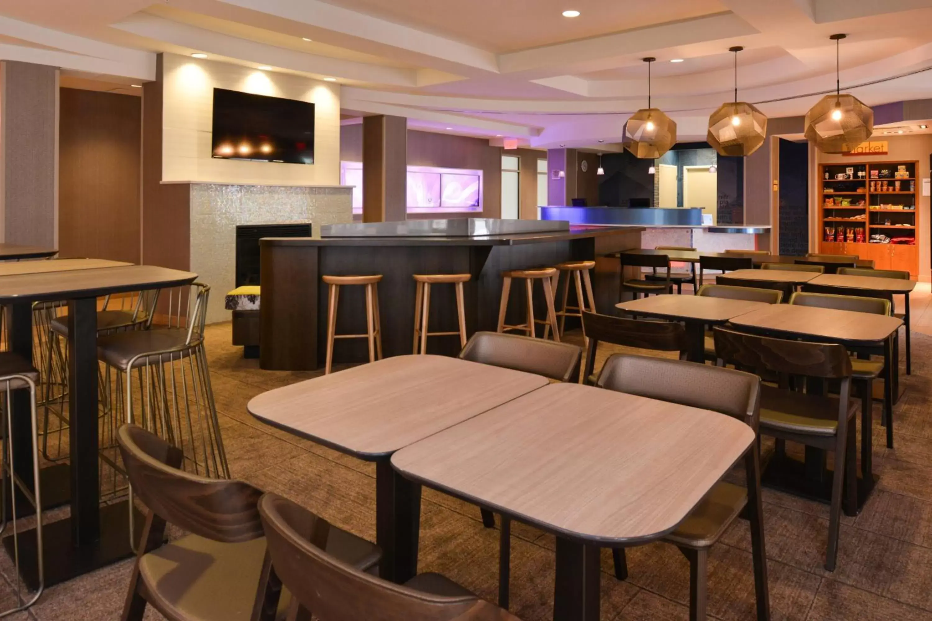 Lobby or reception, Restaurant/Places to Eat in SpringHill Suites by Marriott Detroit