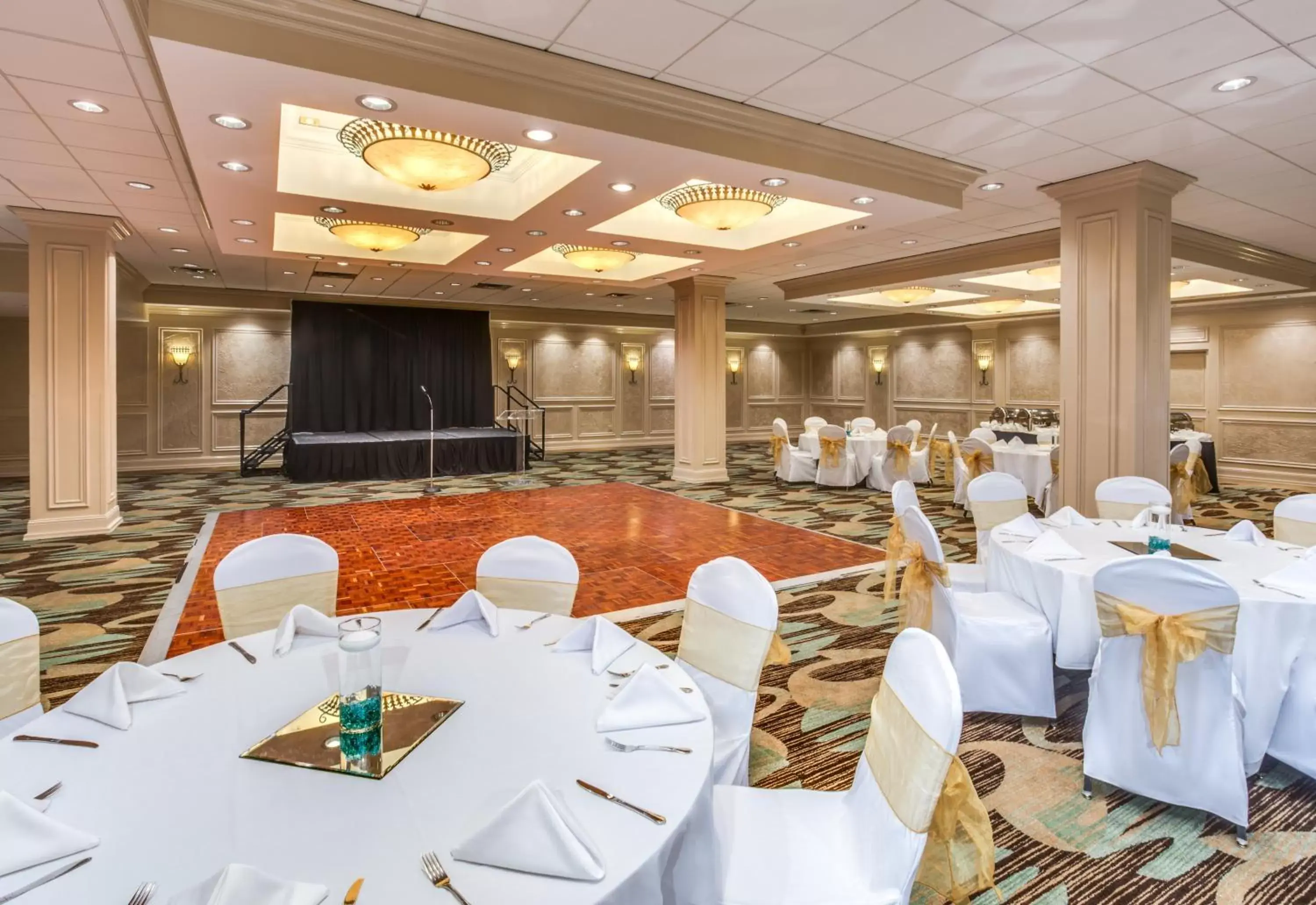 Banquet/Function facilities, Banquet Facilities in Crowne Plaza Hotel Executive Center Baton Rouge, an IHG Hotel