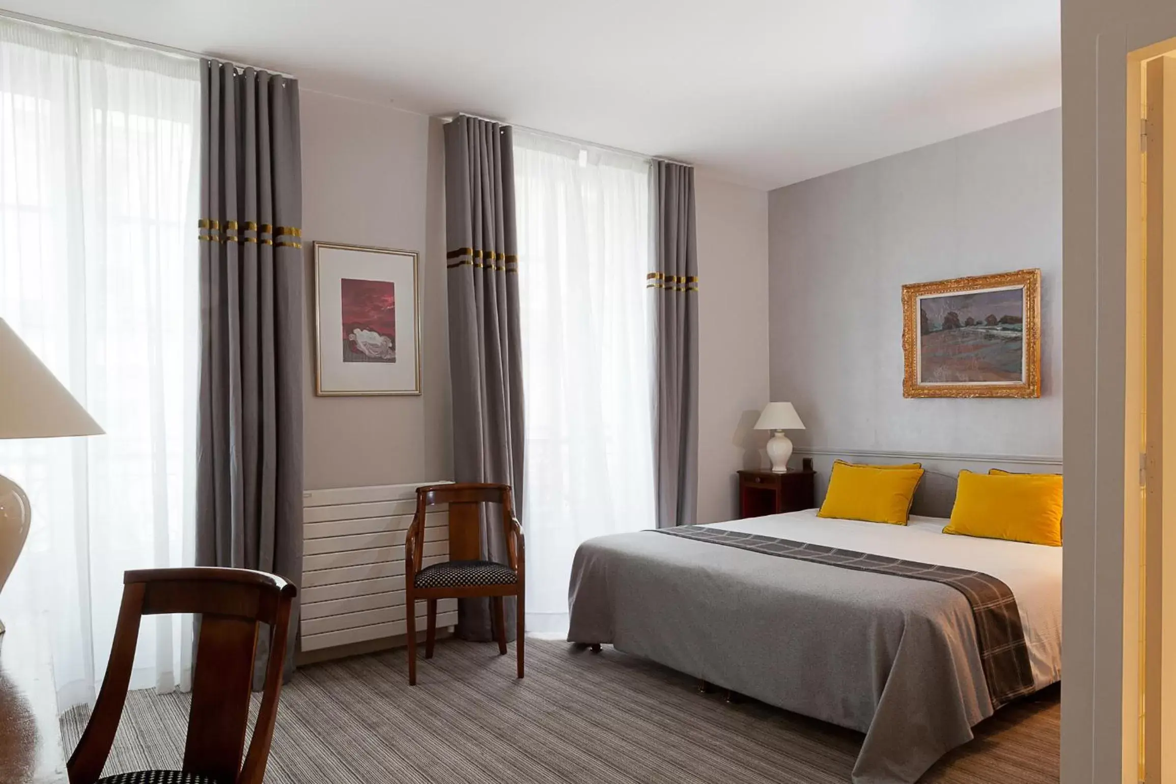 Photo of the whole room, Bed in Hôtel d'Orsay - Esprit de France