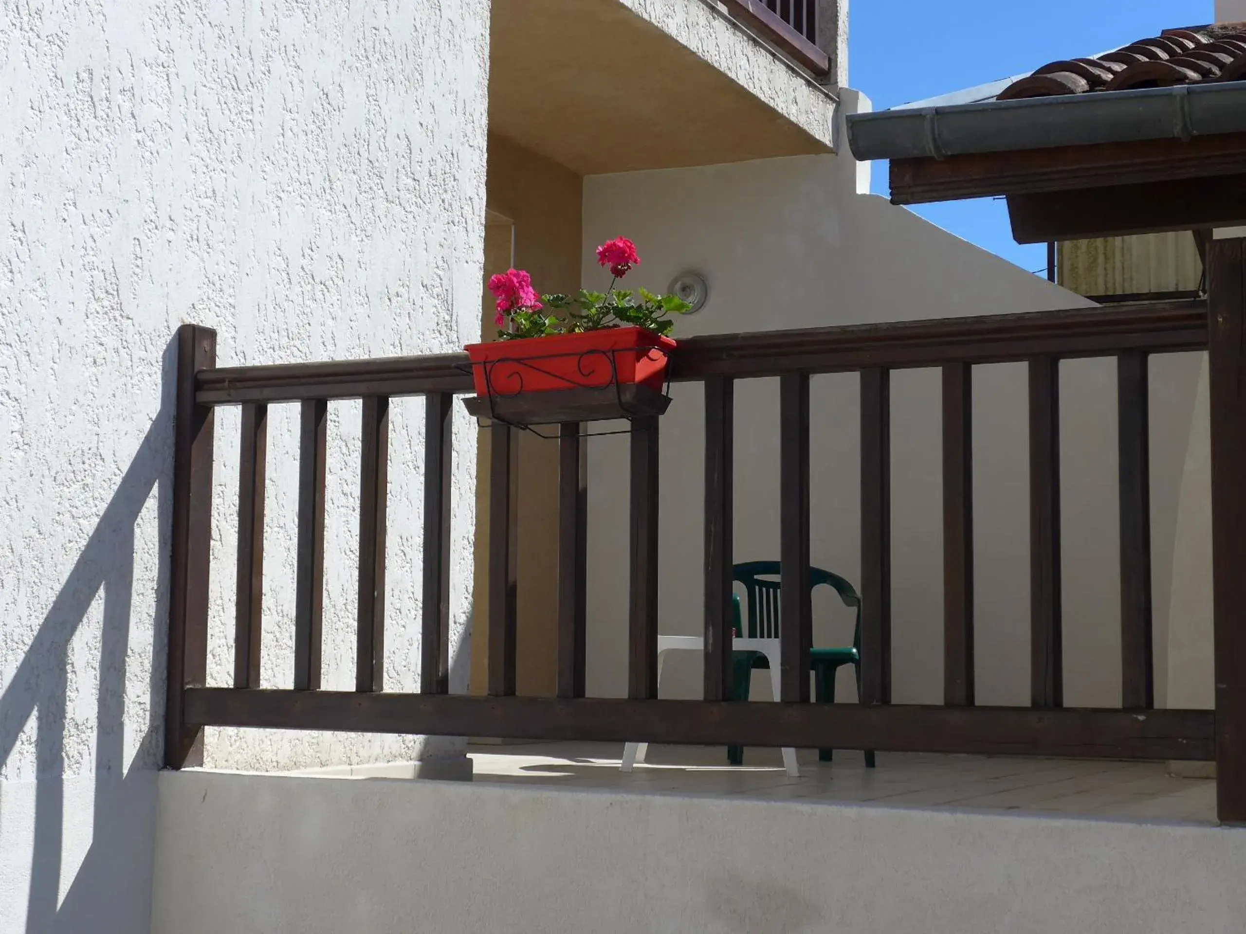 Property building, Balcony/Terrace in Hôtel Le Relais Dax