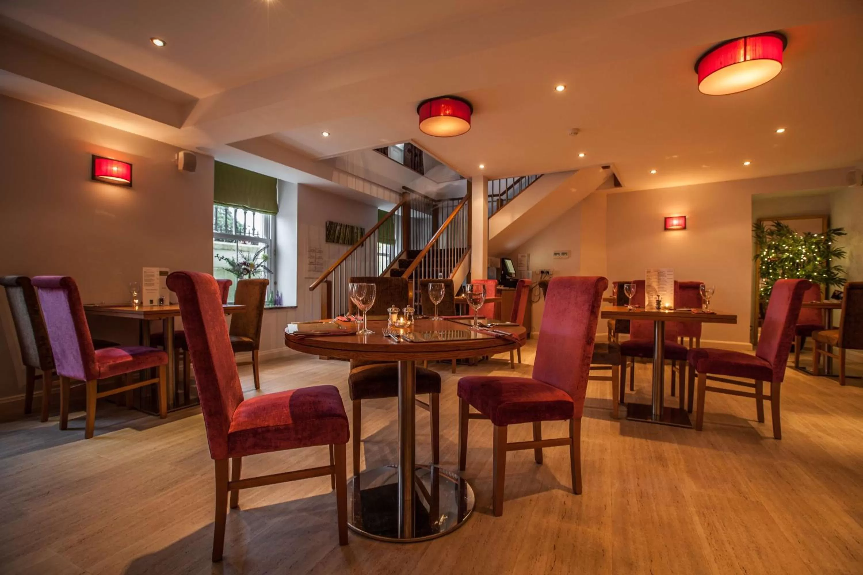 Restaurant/places to eat in New Continental Hotel; Sure Hotel Collection by Best Western