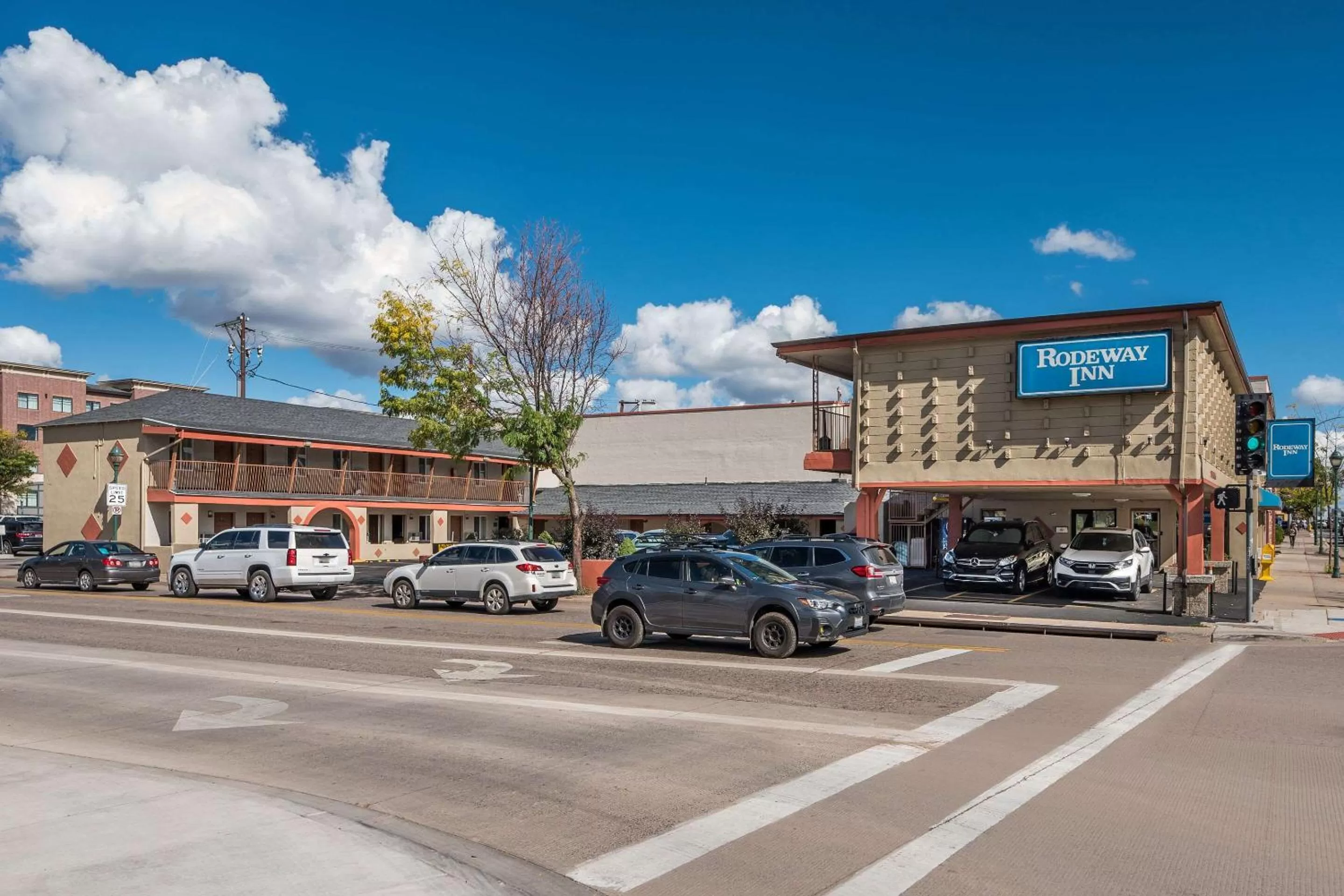 Property building in Rodeway Inn Flagstaff-Downtown