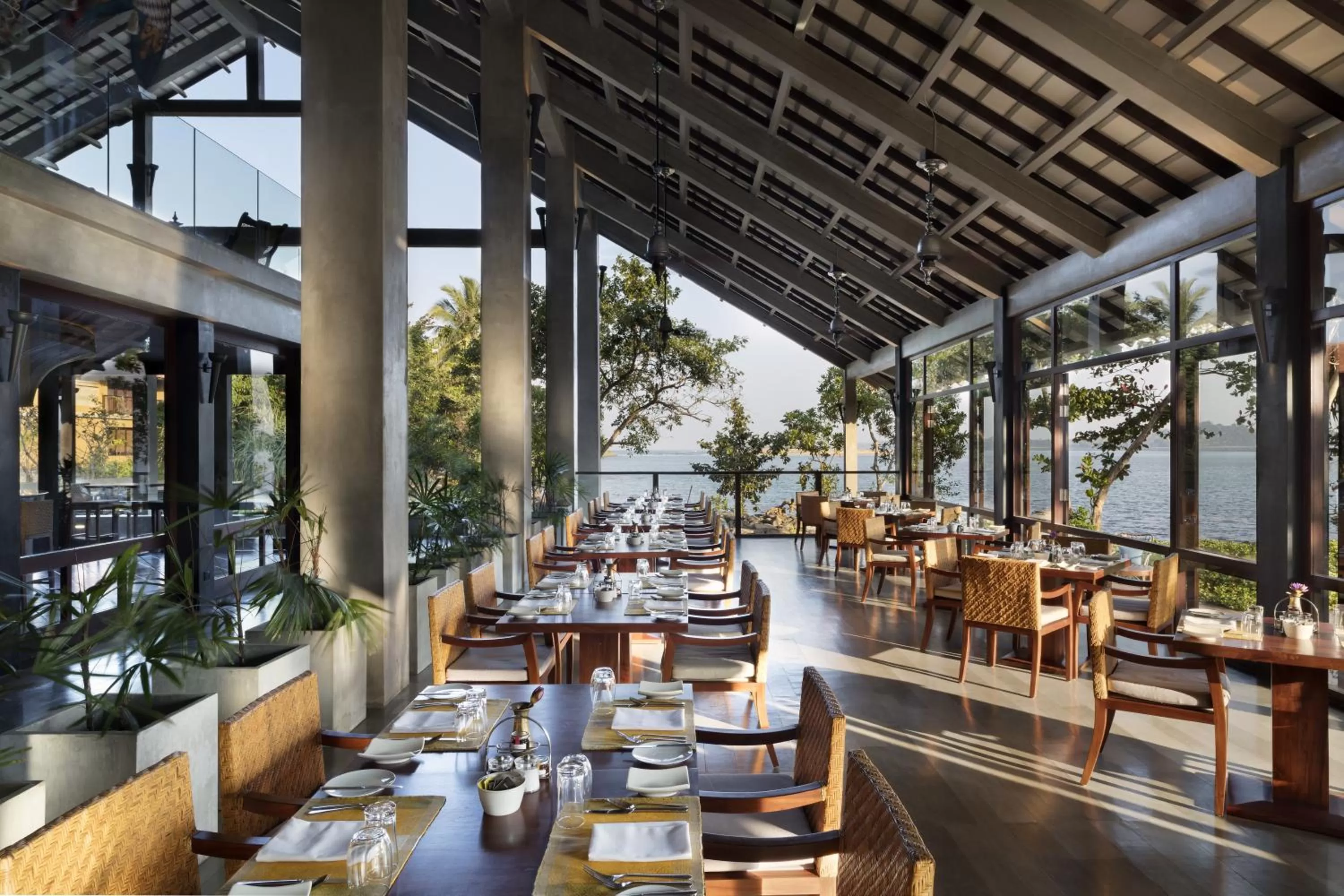 Restaurant/places to eat in Anantara Kalutara Resort