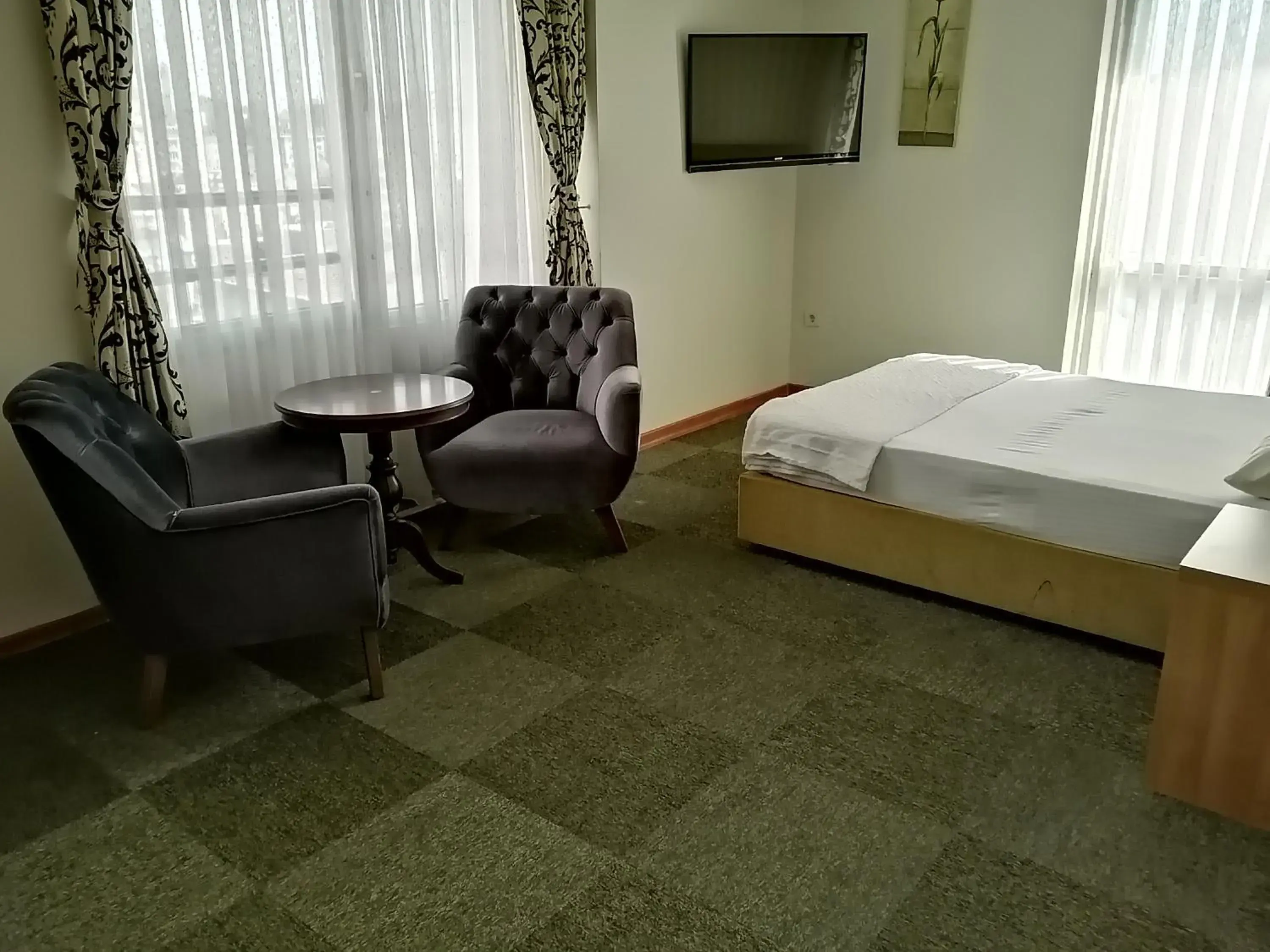 Bed in Nice Royal Bed in Nice Royal