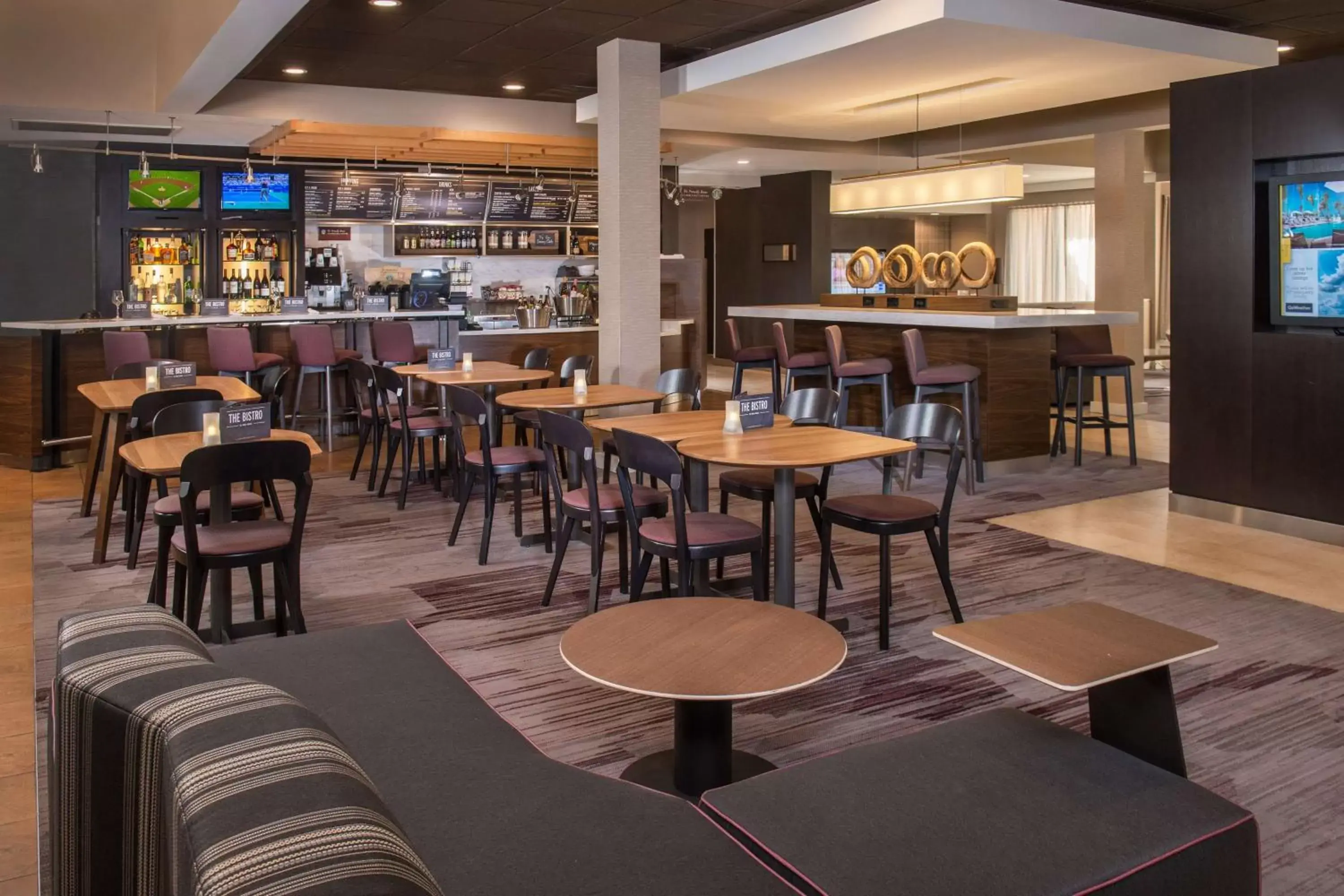 Restaurant/places to eat, Lounge/Bar in Sonesta Select Greenbelt College Park