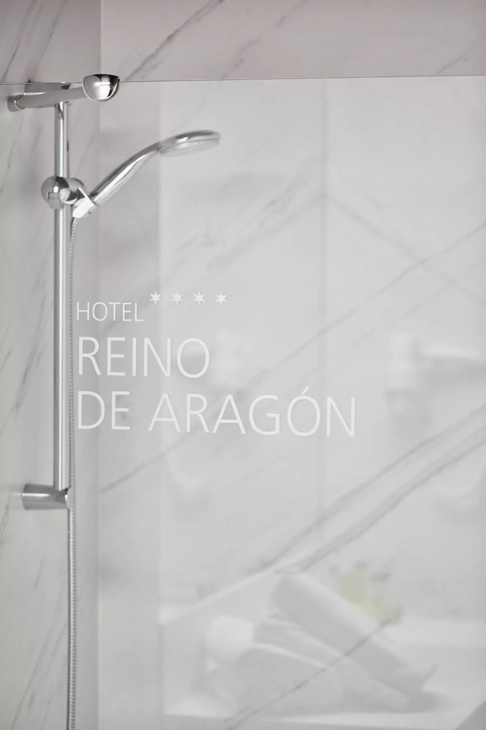 Shower, Bathroom in Silken Reino de Aragón