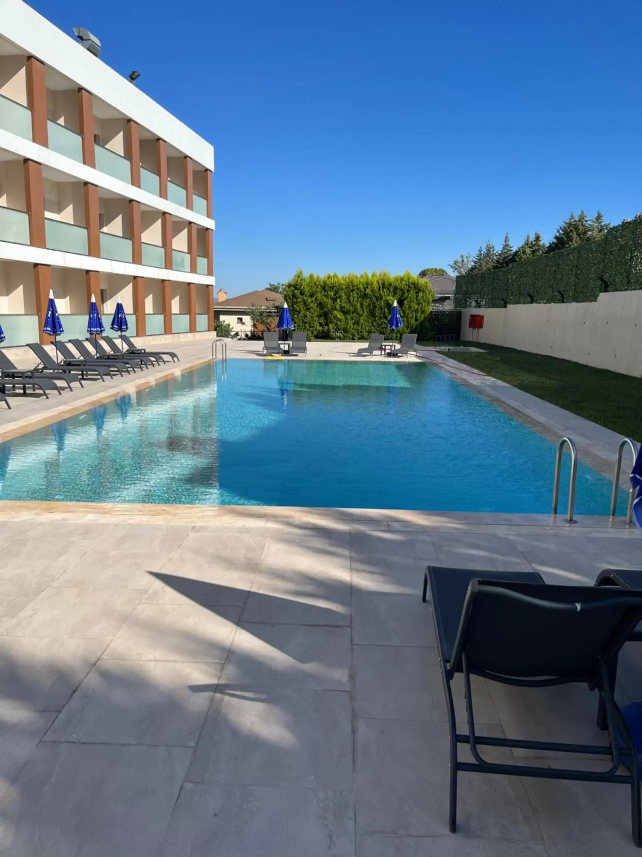 Garden, Swimming Pool in Holiday Inn Express Manisa-West, an IHG Hotel