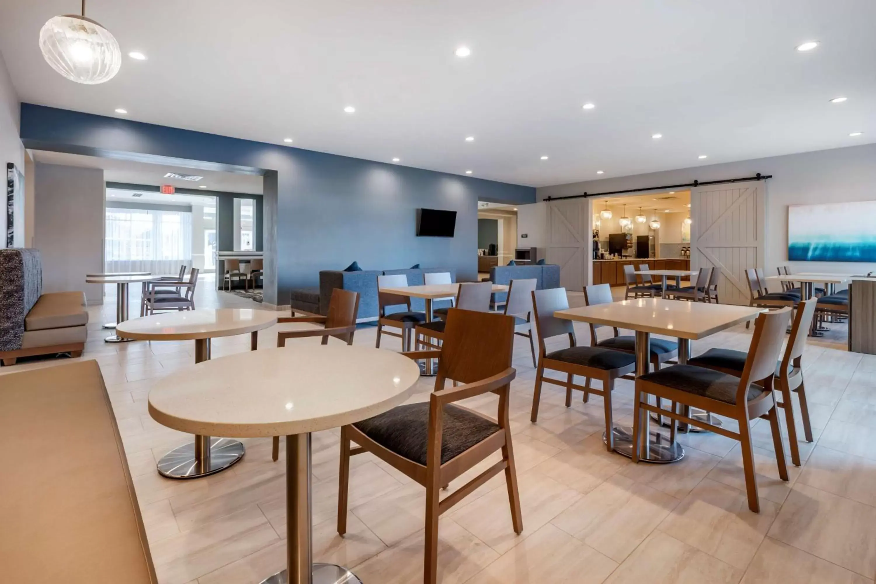 Restaurant/places to eat in Best Western Plus Lakeland Restaurant/places to eat in Best Western Plus Lakeland