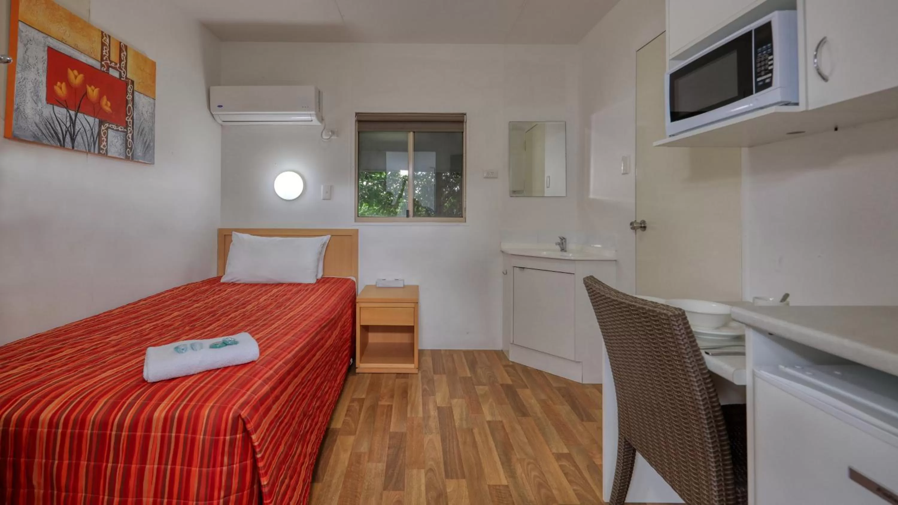 Bedroom, Bed in Chinchilla Motor Inn