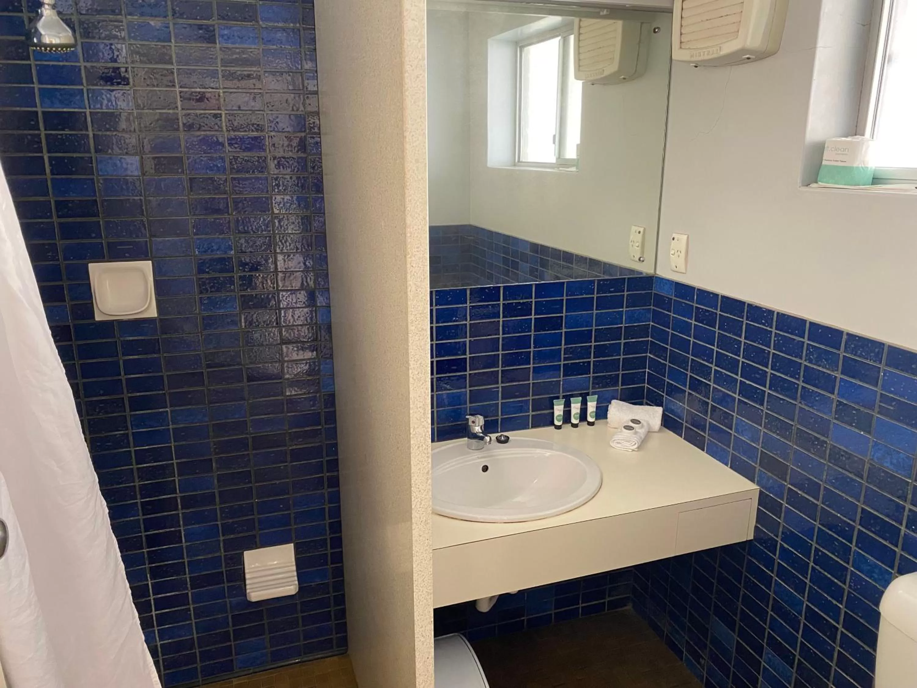 Bathroom in Barmera Hotel Motel