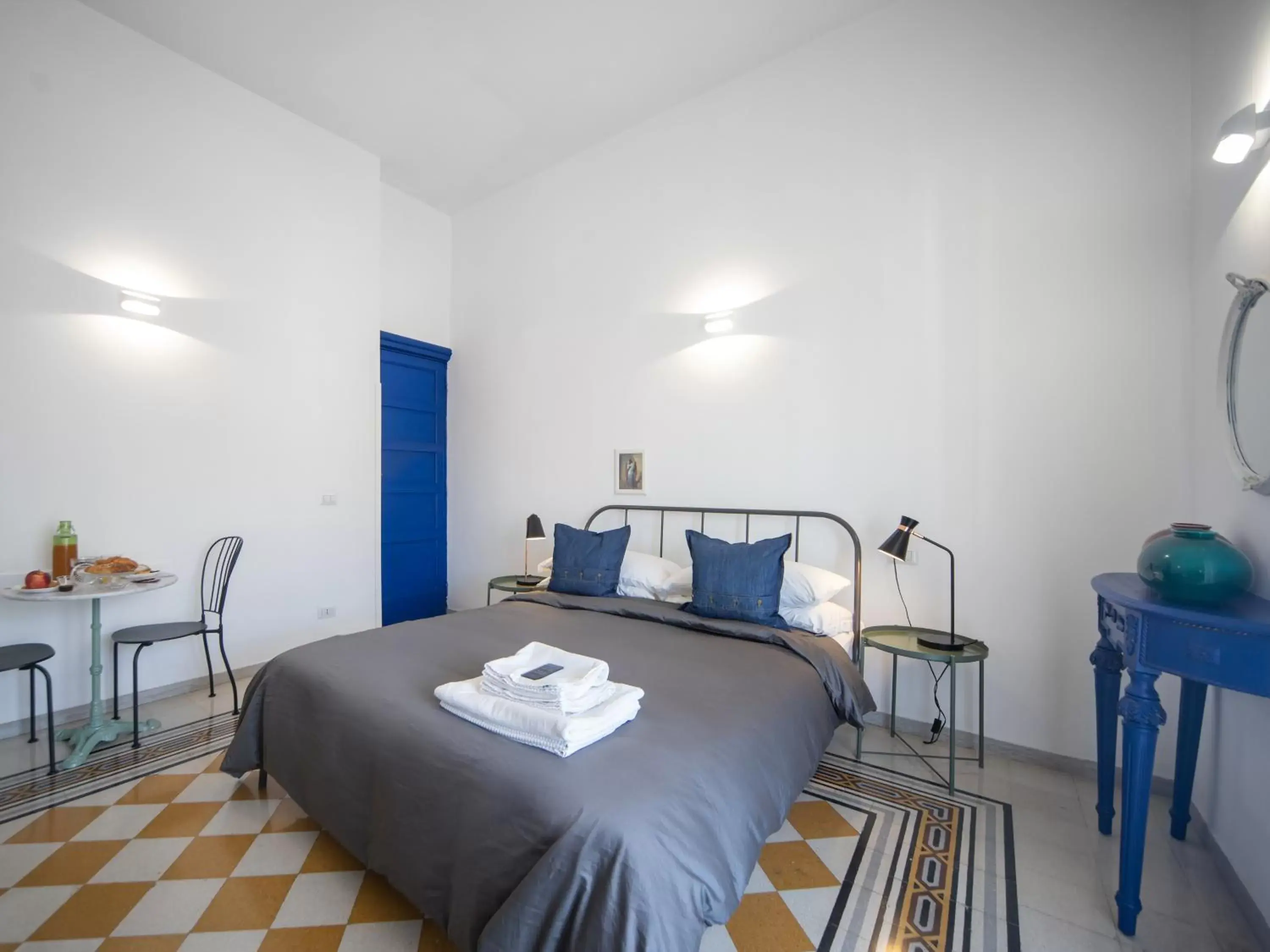 Deluxe Double Room with Balcony in Salotto Borbonico Deluxe Double Room with Balcony in Salotto Borbonico