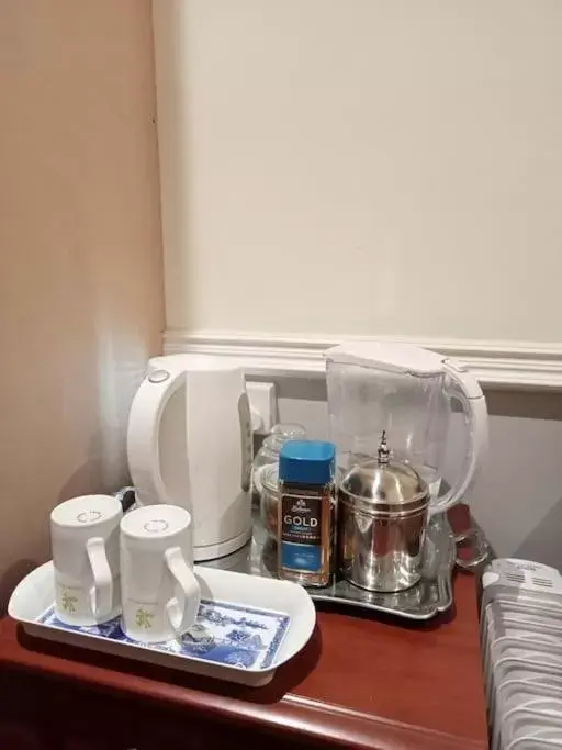 Coffee/tea facilities in Private rooms with breakfast in Bishop Auckland