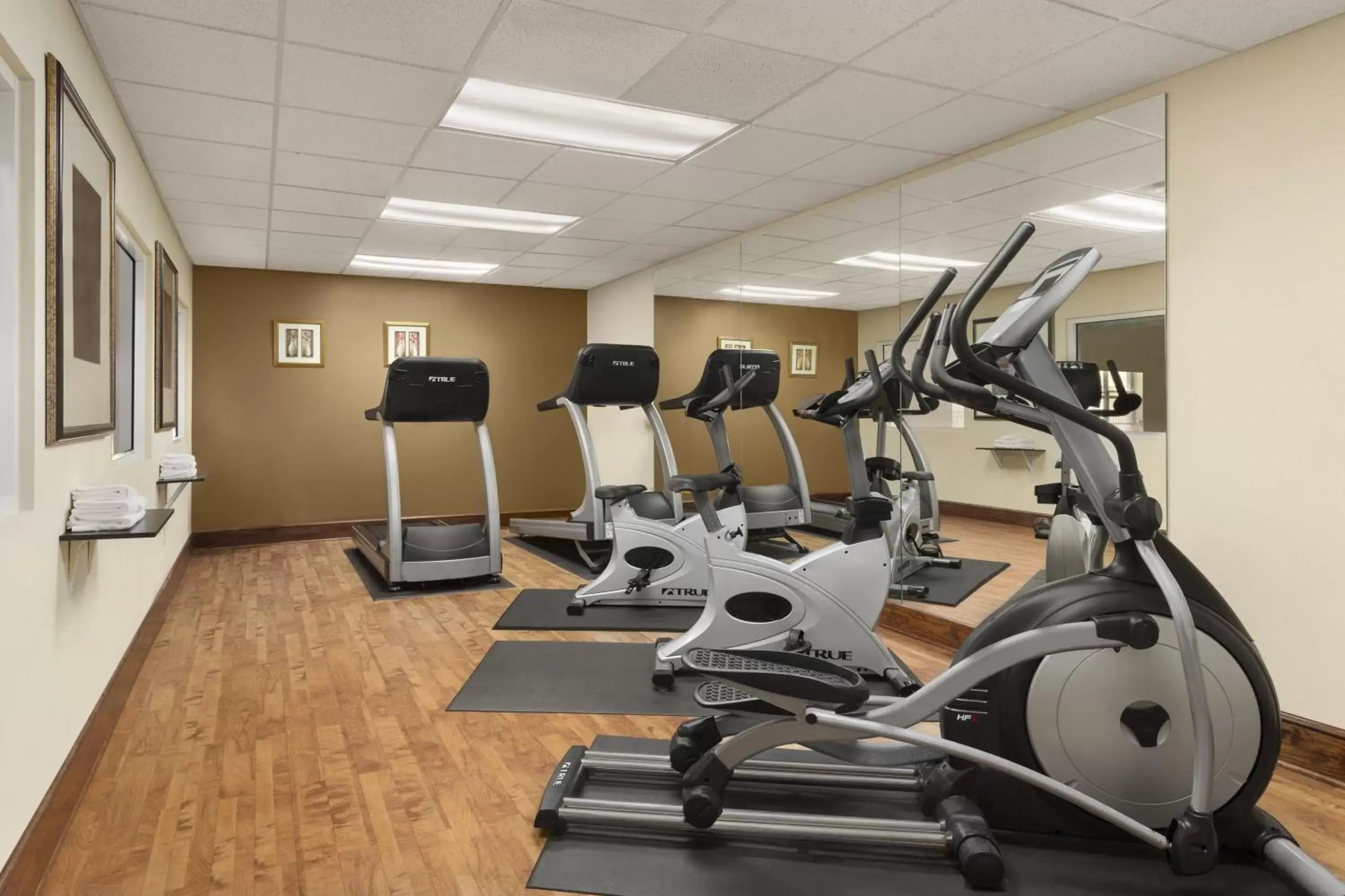 Fitness centre/facilities, Fitness Center/Facilities in Country Inn & Suites by Radisson, Macon North, GA