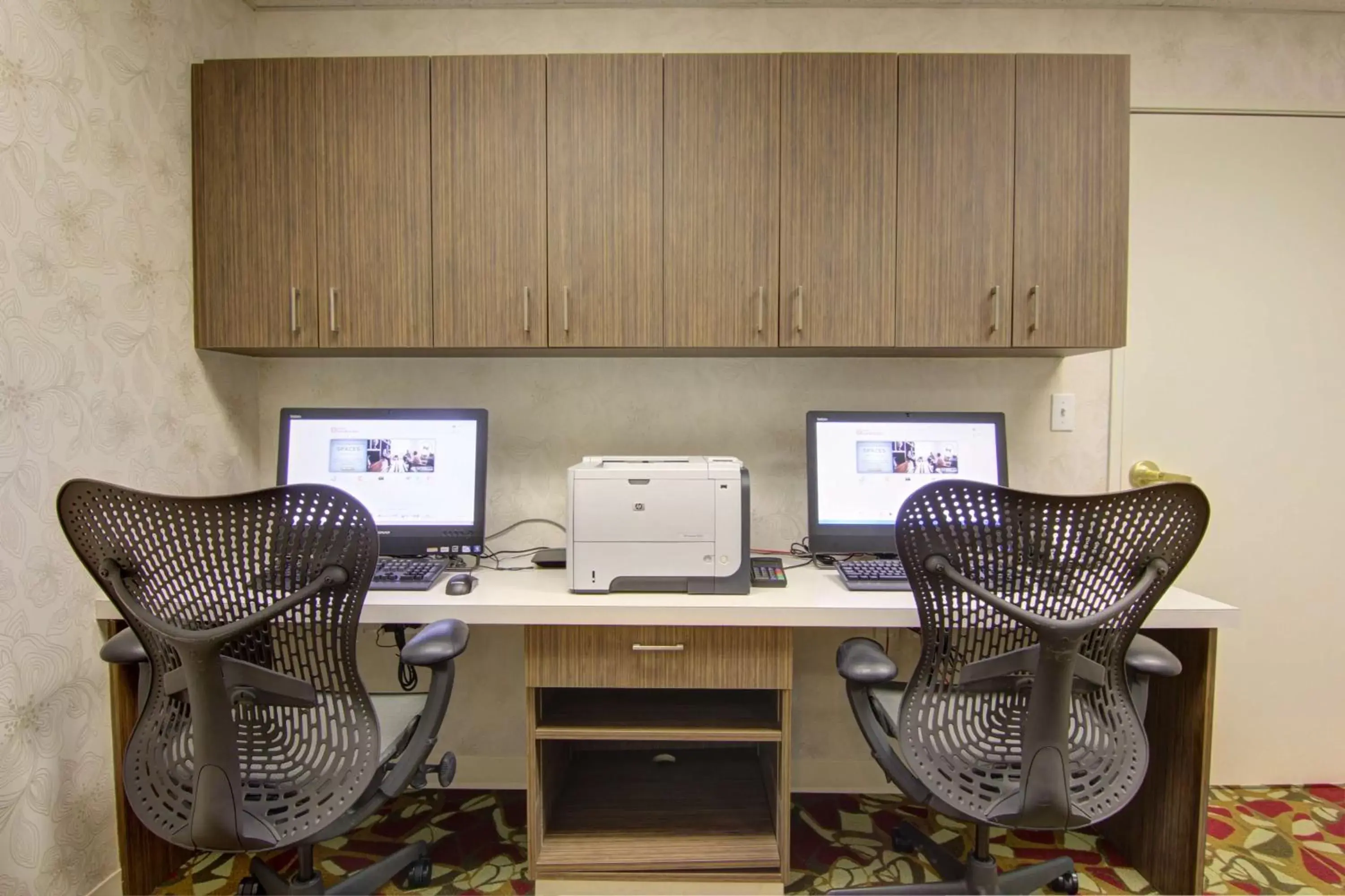 Business facilities, Business Area/Conference Room in Hilton Garden Inn Calgary Airport