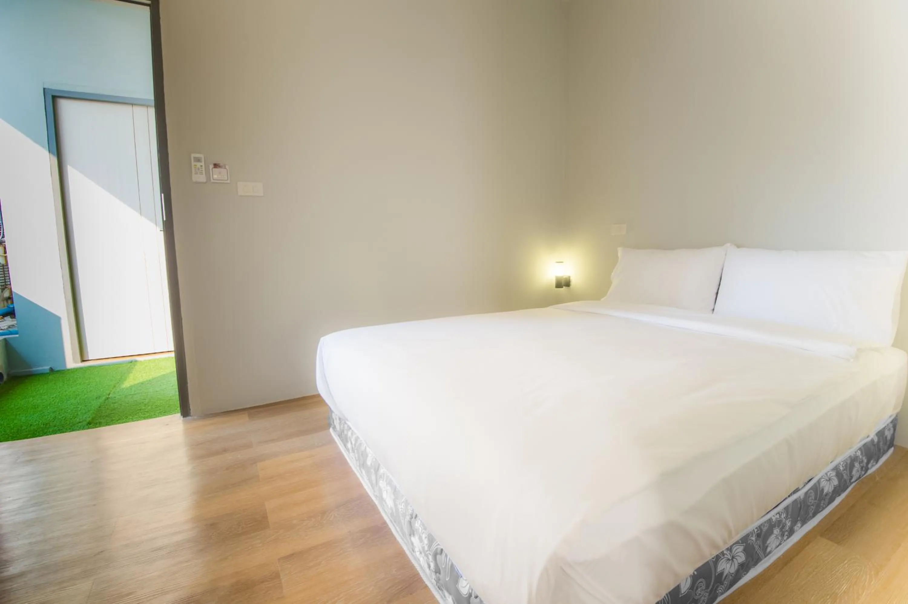 Bedroom, Bed in Glur Central Pratunam