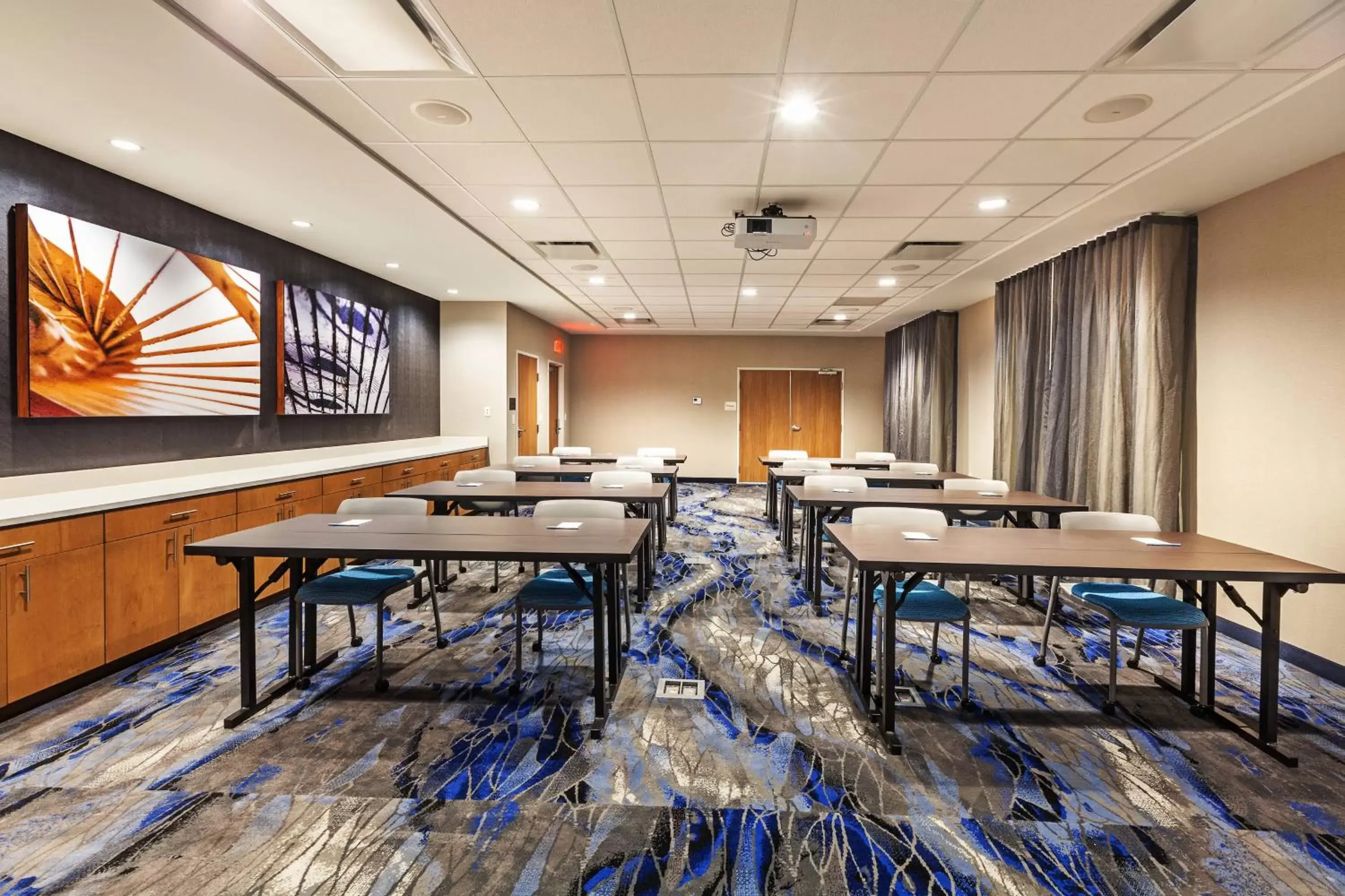 Meeting/conference room in Fairfield Inn & Suites by Marriott Tulsa Catoosa