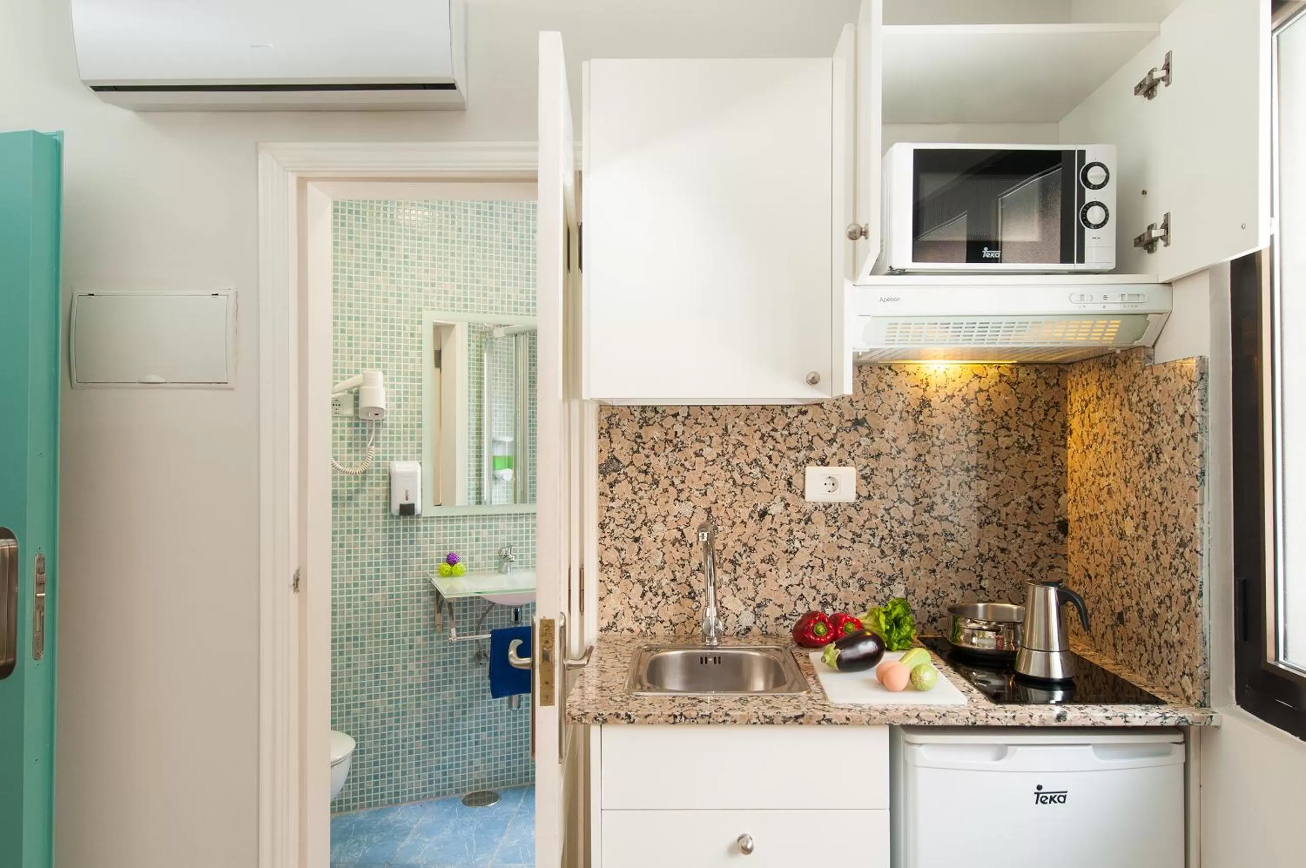 Kitchen or kitchenette in Hotel Apartamento Bajamar