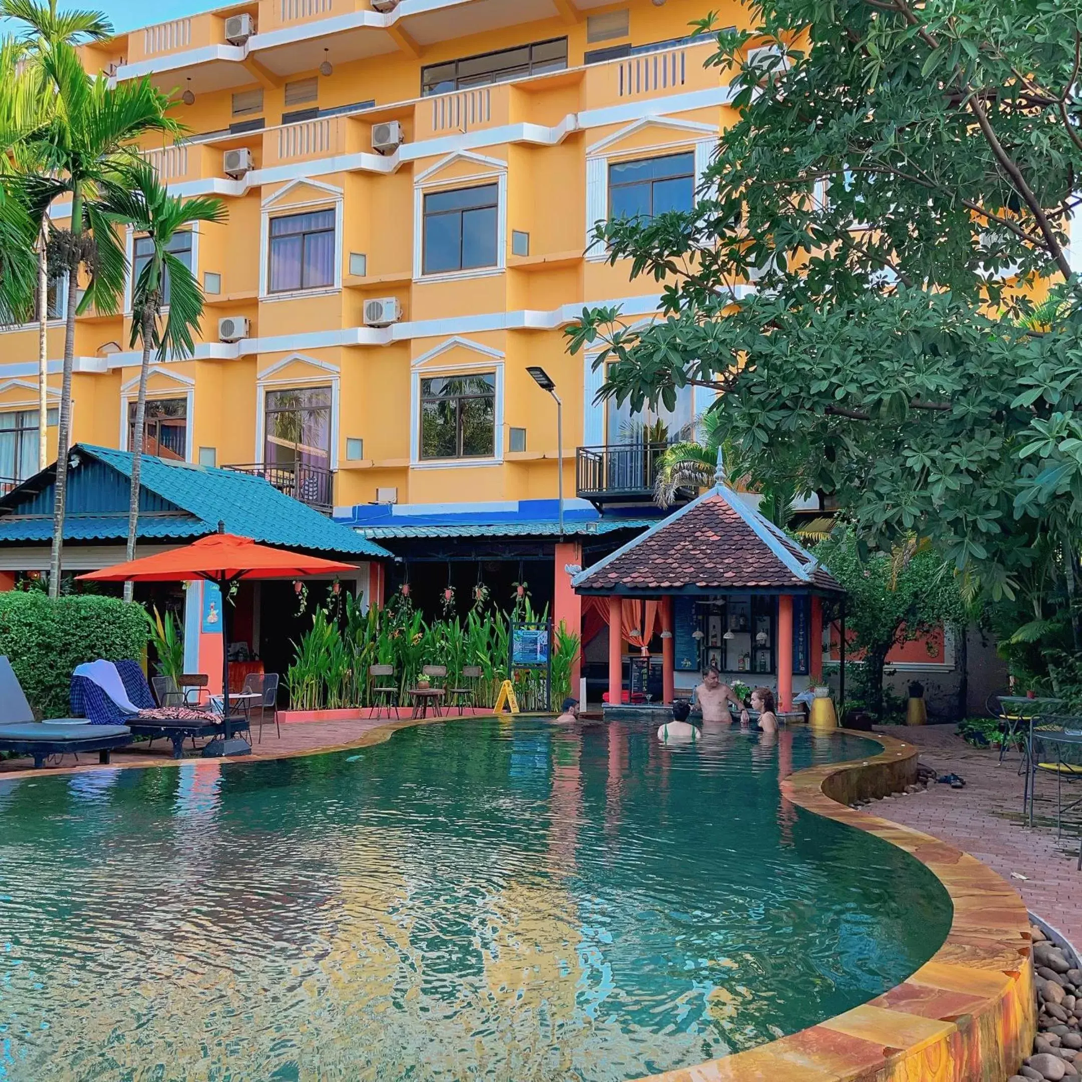 Swimming pool, Property Building in Central Indochine D'angkor Hotel