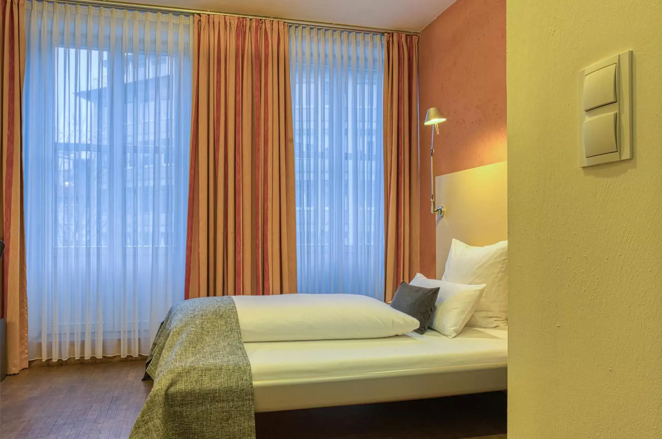 Photo of the whole room, Bed in Best Western Hotel Bremen City