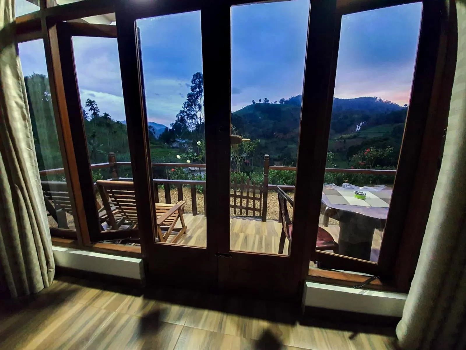 Mountain view in Ella 100 View Cottage