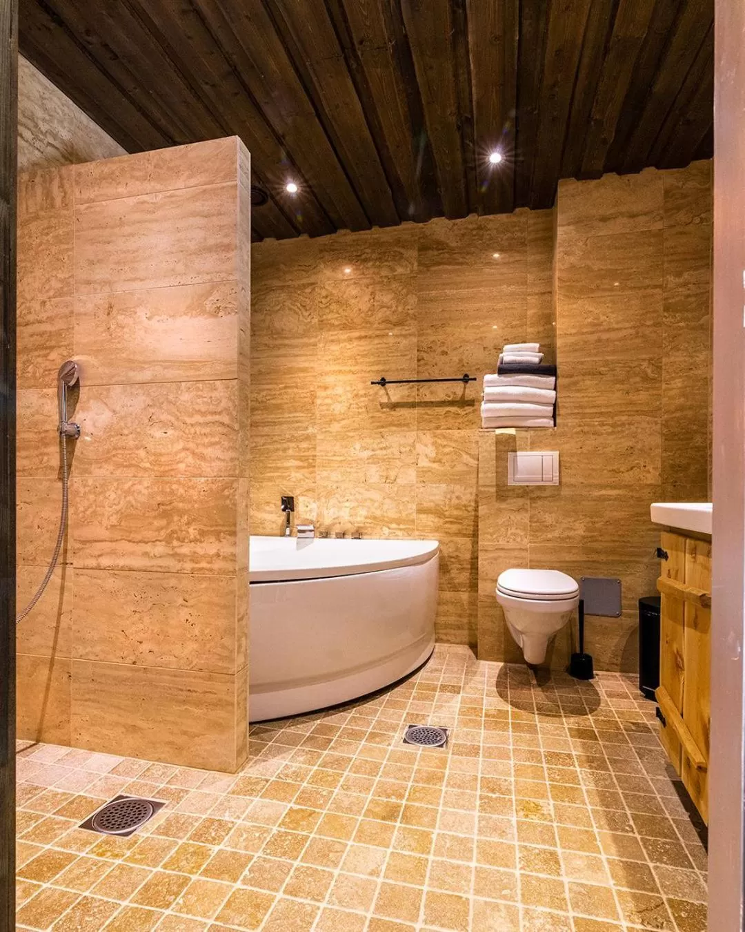 Bathroom in Hotel & Spa Resort Järvisydän