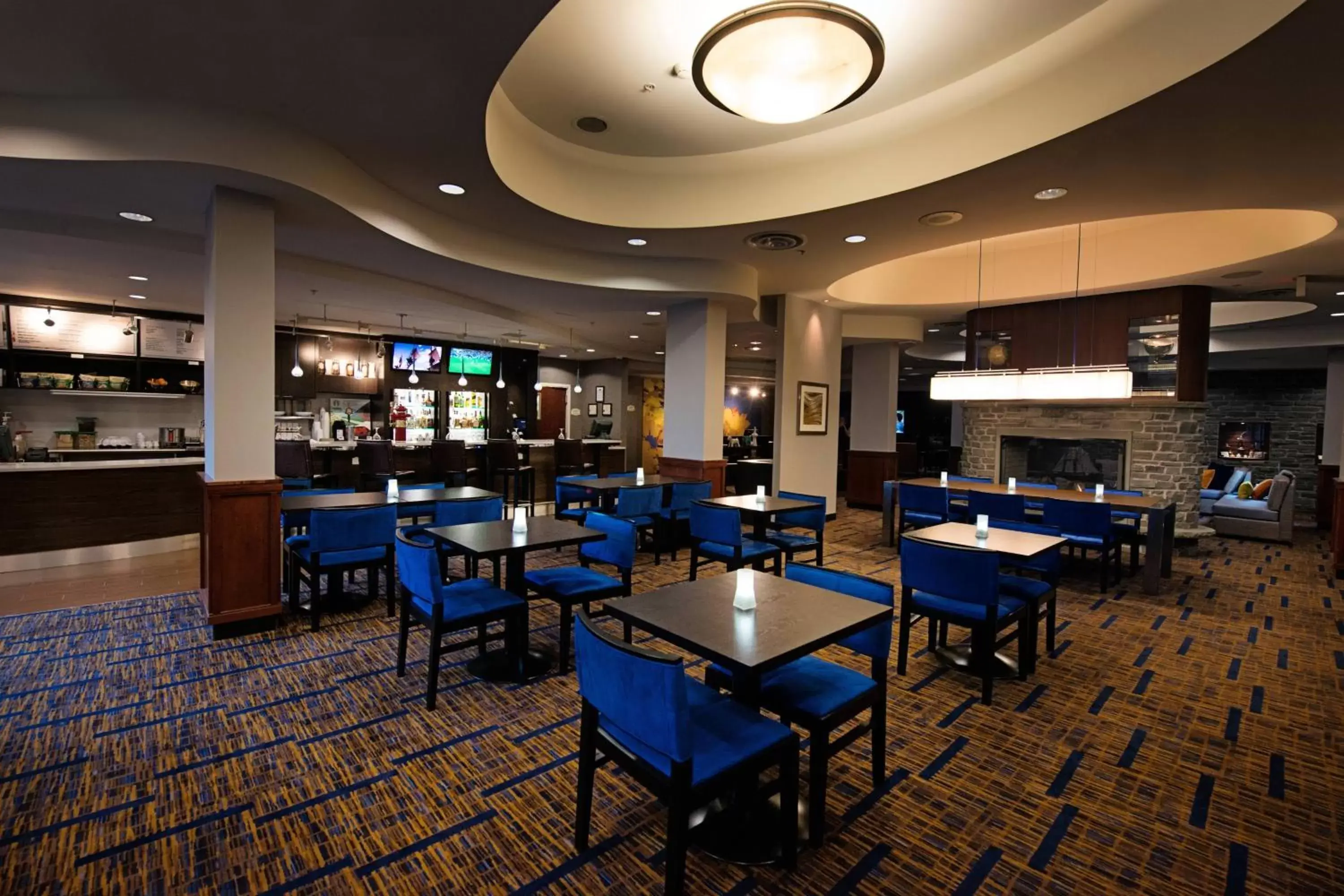 Restaurant/Places to Eat in Courtyard by Marriott Halifax Downtown