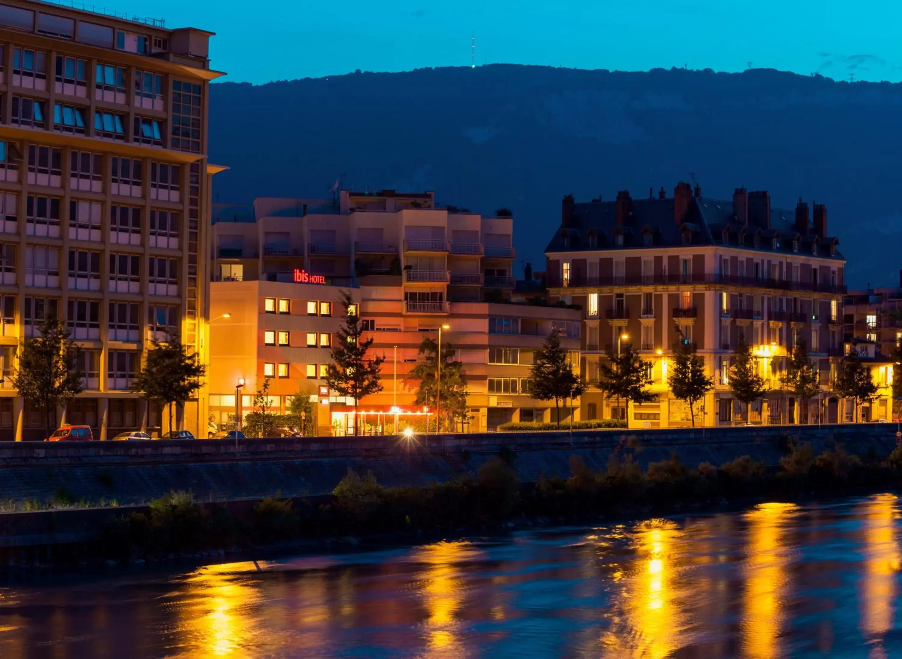 Bird's eye view in ibis Grenoble Gare