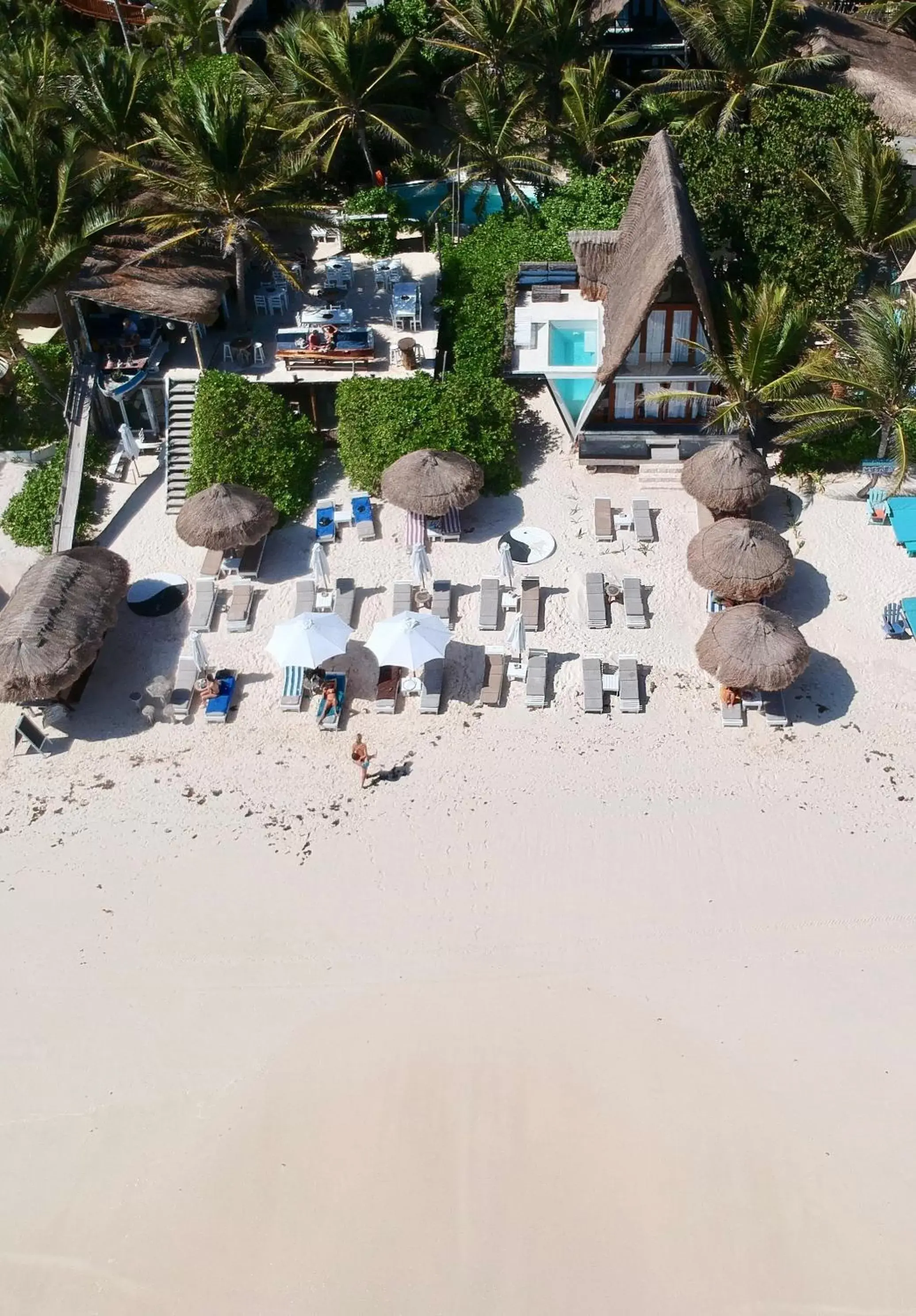 Bird's eye view, Bird's-eye View in Hotel Zulum