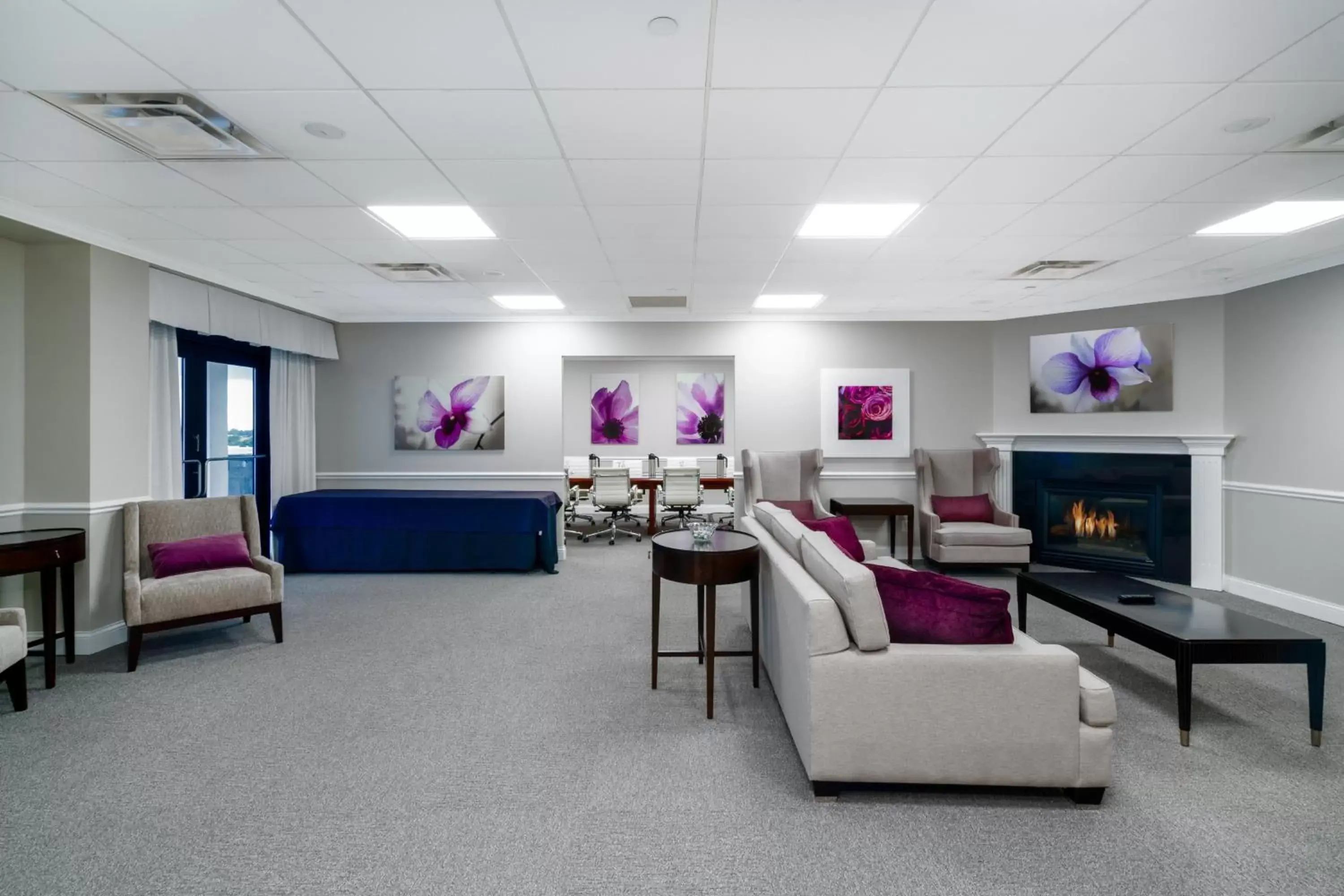 Meeting/conference room, Seating Area in Holiday Inn Wilmington, an IHG Hotel