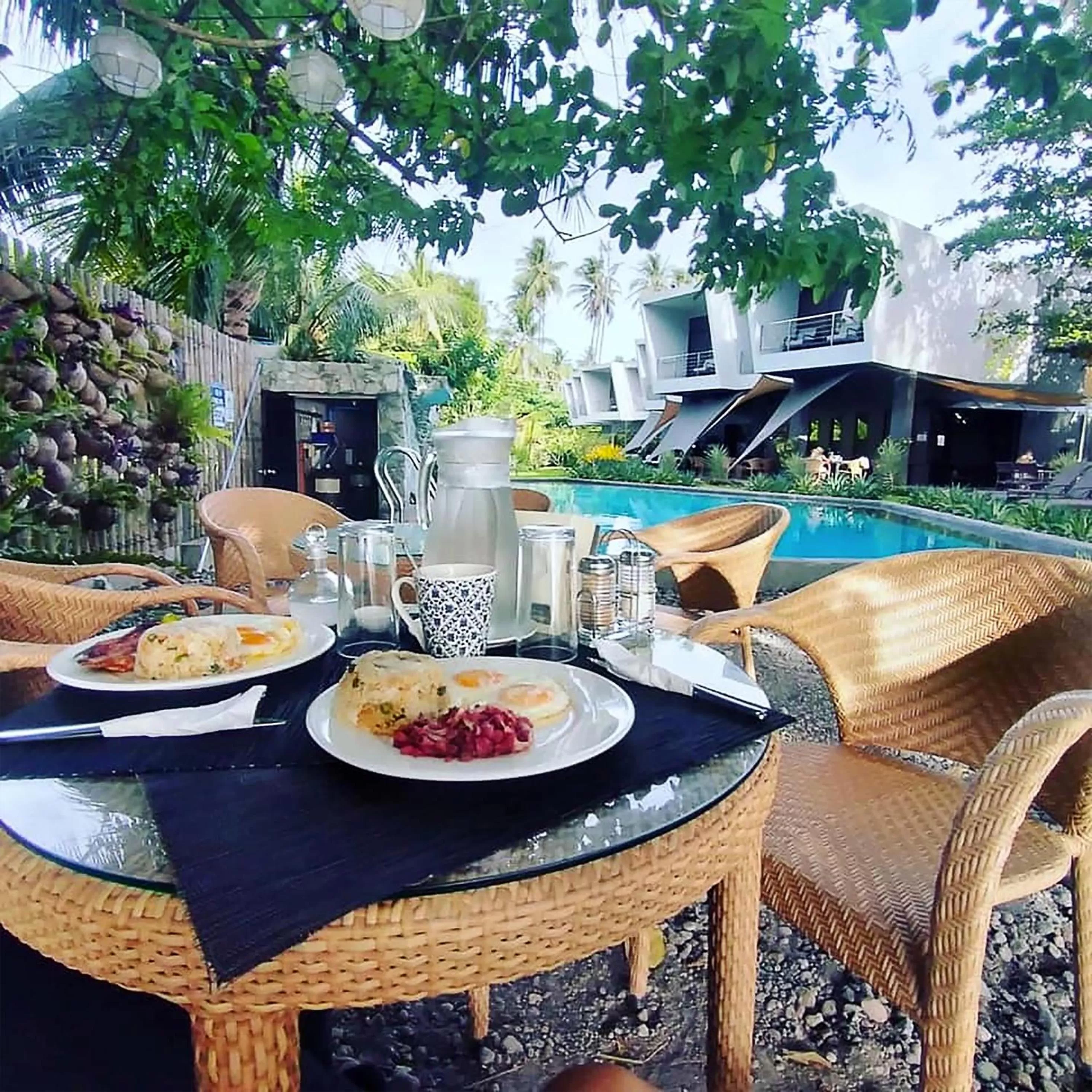 Property building in Mahi Mahi Dive Resort