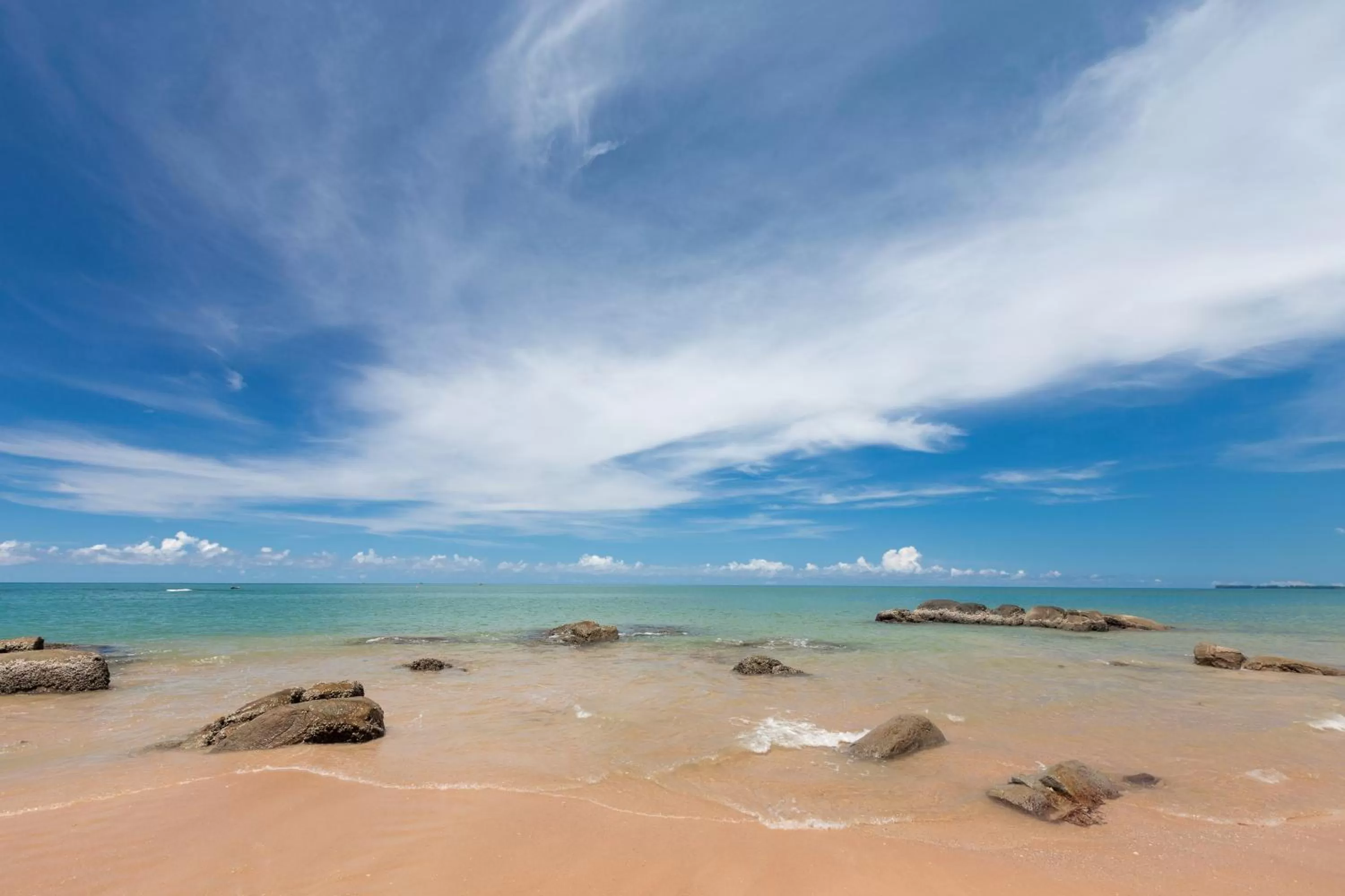 Beach in Khaolak Wanaburee Resort - SHA Extra Plus