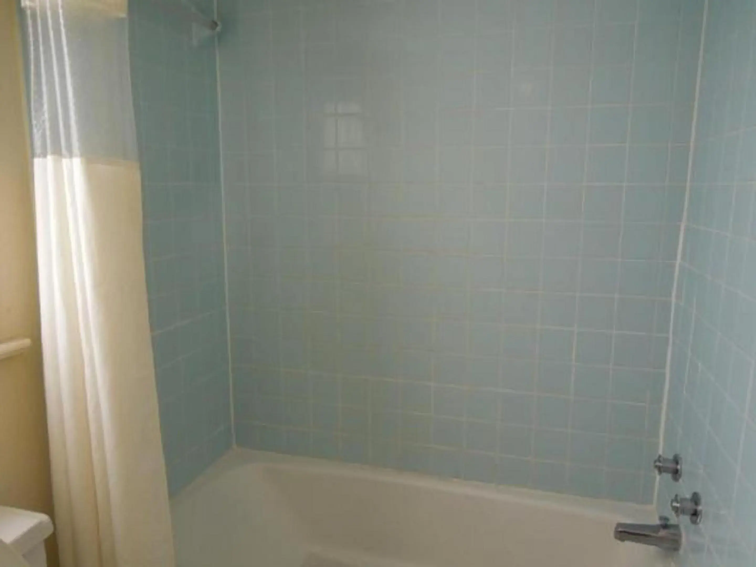 Photo of the whole room, Bathroom in Captain John Smith Inn Williamsburg