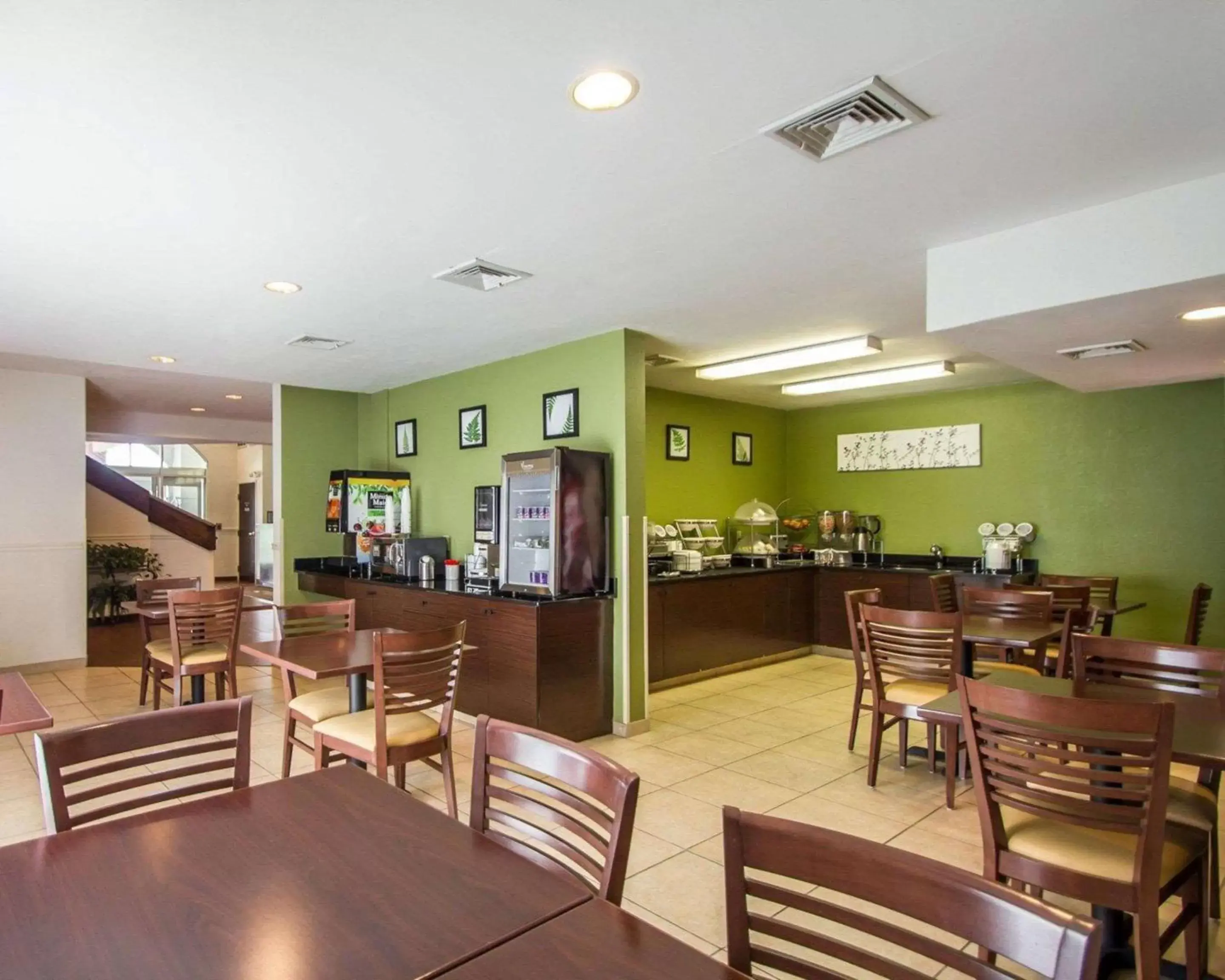 Restaurant/Places to Eat in Sleep Inn & Suites Niantic