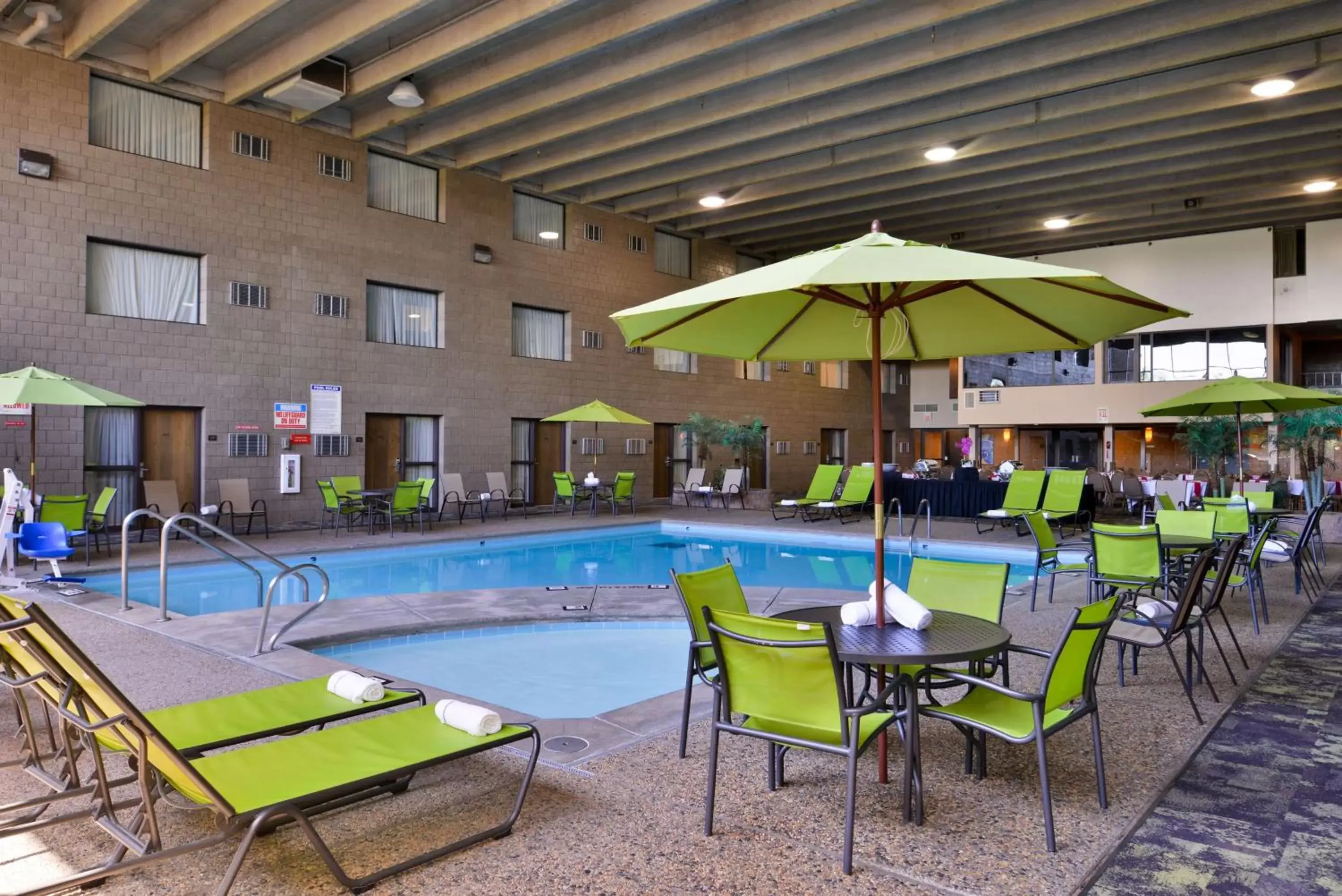 On site, Swimming Pool in Best Western Plus Kelly Inn