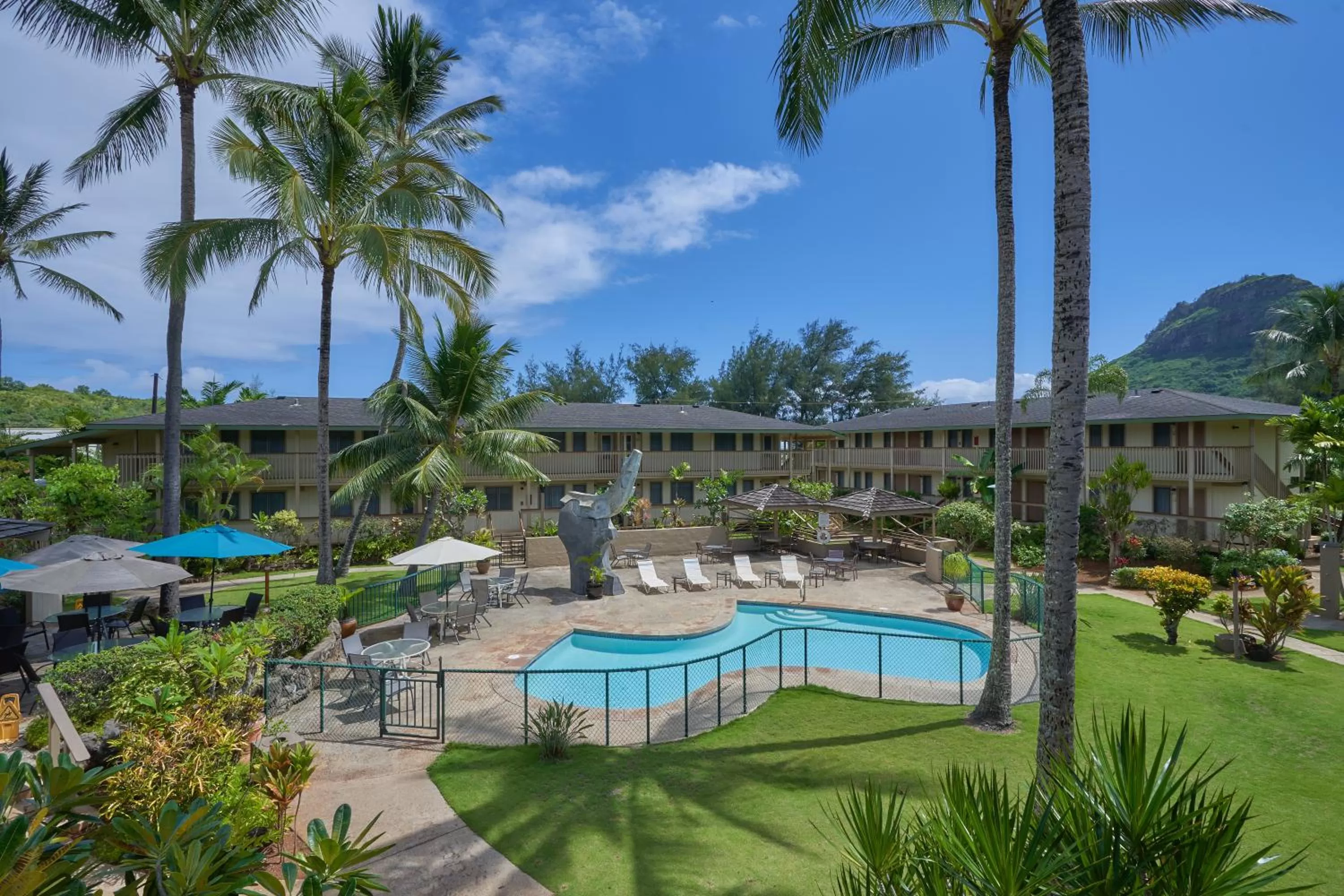 Swimming pool in The Kauai Inn
