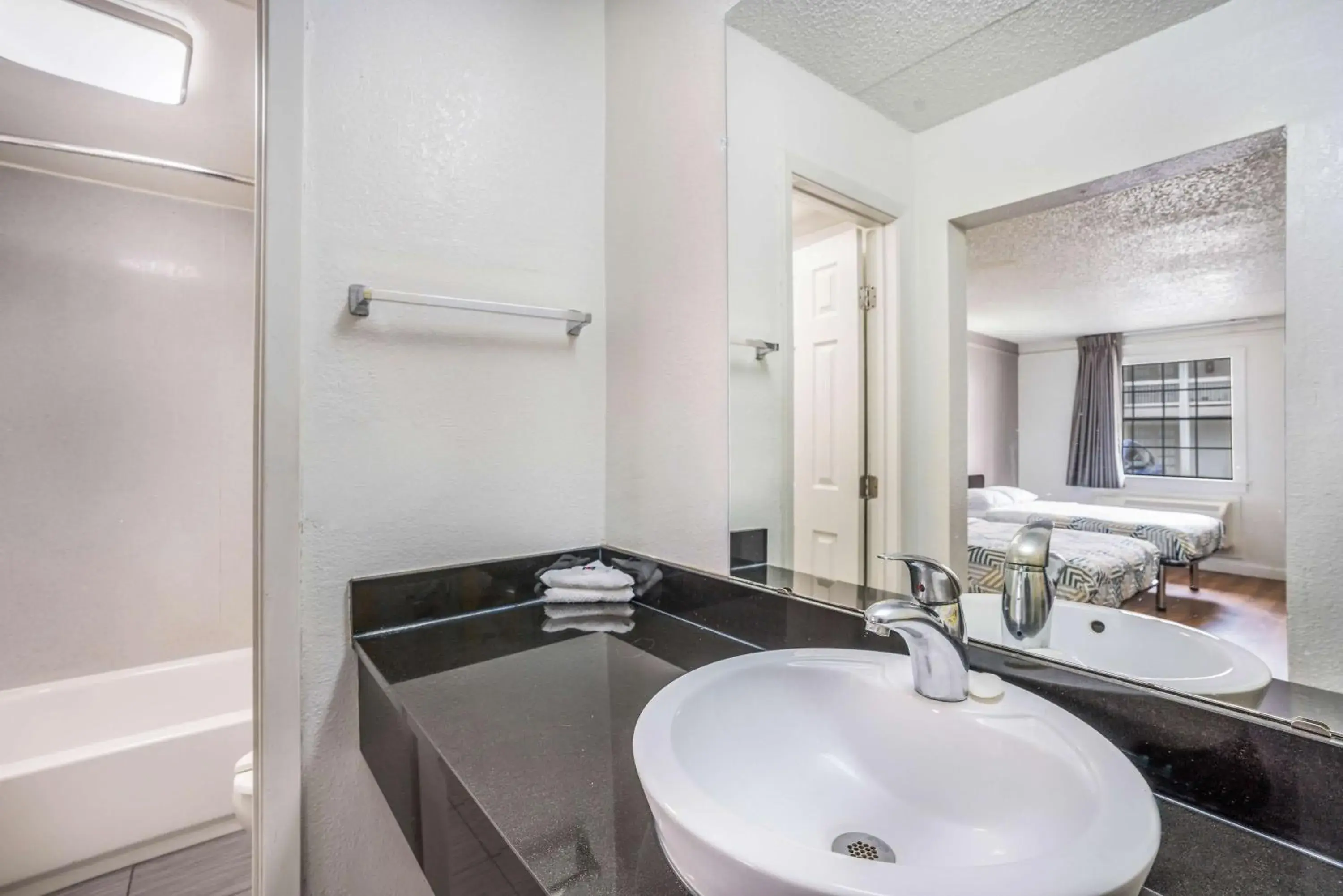 Bathroom in Motel 6-Dallas, TX - Market Center