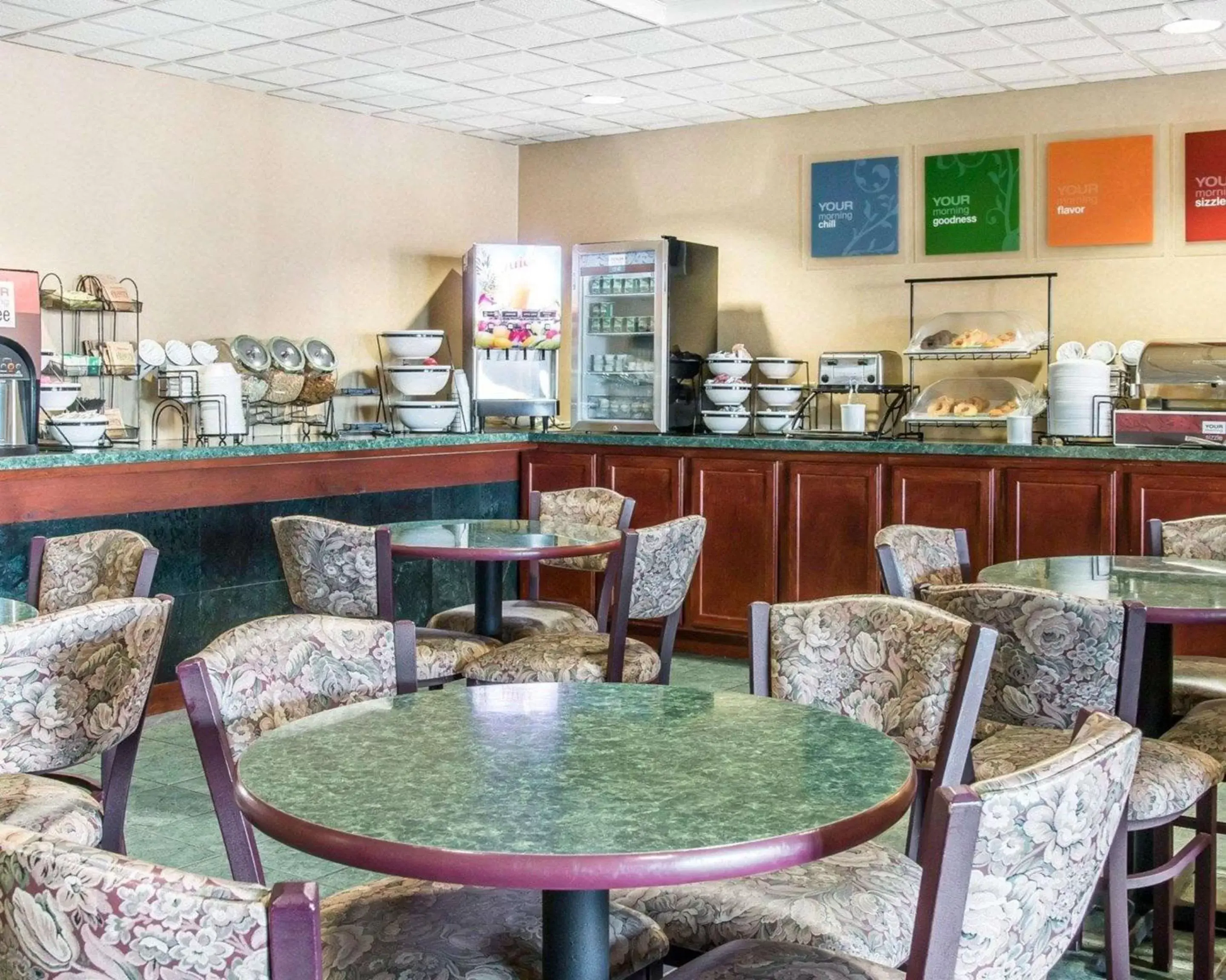 Restaurant/Places to Eat in Comfort Inn & Suites Maumee - Toledo - I80-90