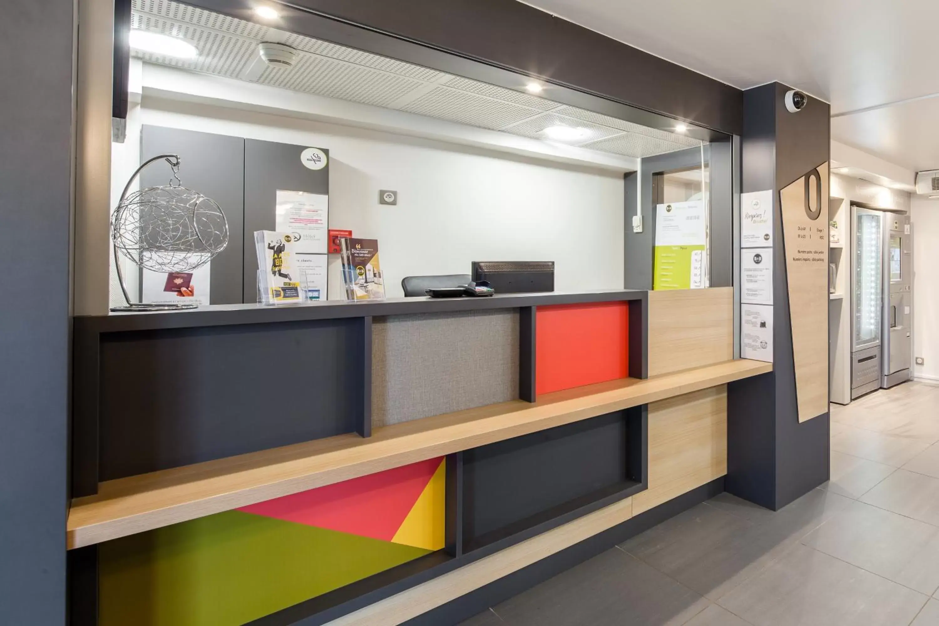 Lobby or reception in B&B HOTEL La Queue En Brie Lobby or reception in B&B HOTEL La Queue En Brie