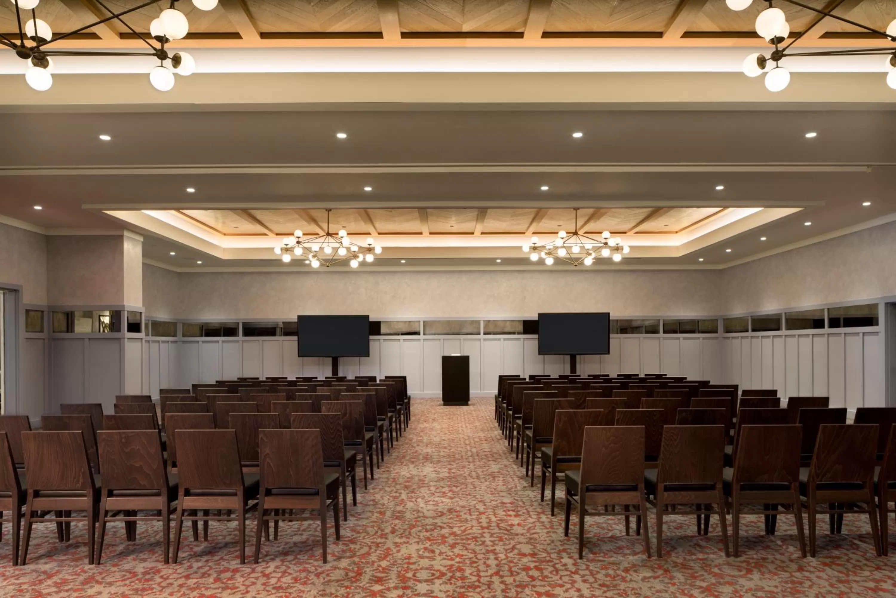 Meeting/conference room in Kimpton Journeyman Hotel by IHG