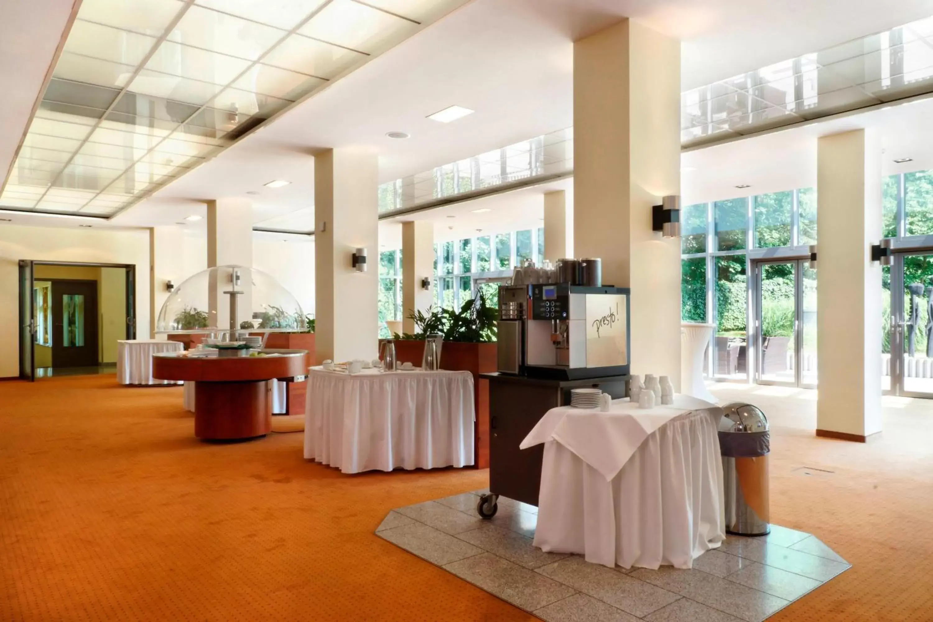 Meeting/conference room in Courtyard by Marriott Dresden