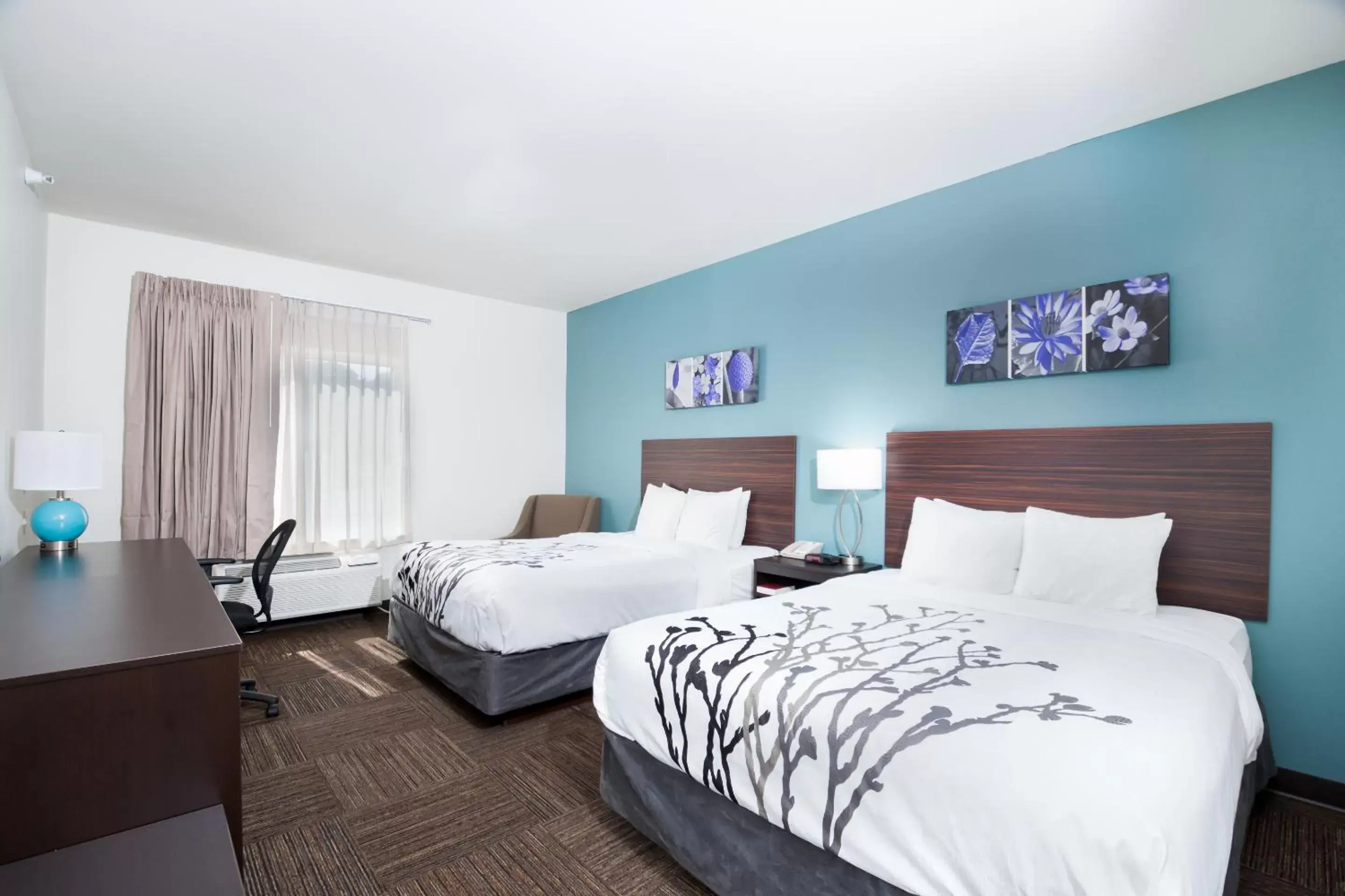 Queen Room with Two Queen Beds in Sleep Inn & Suites Washington near Peoria