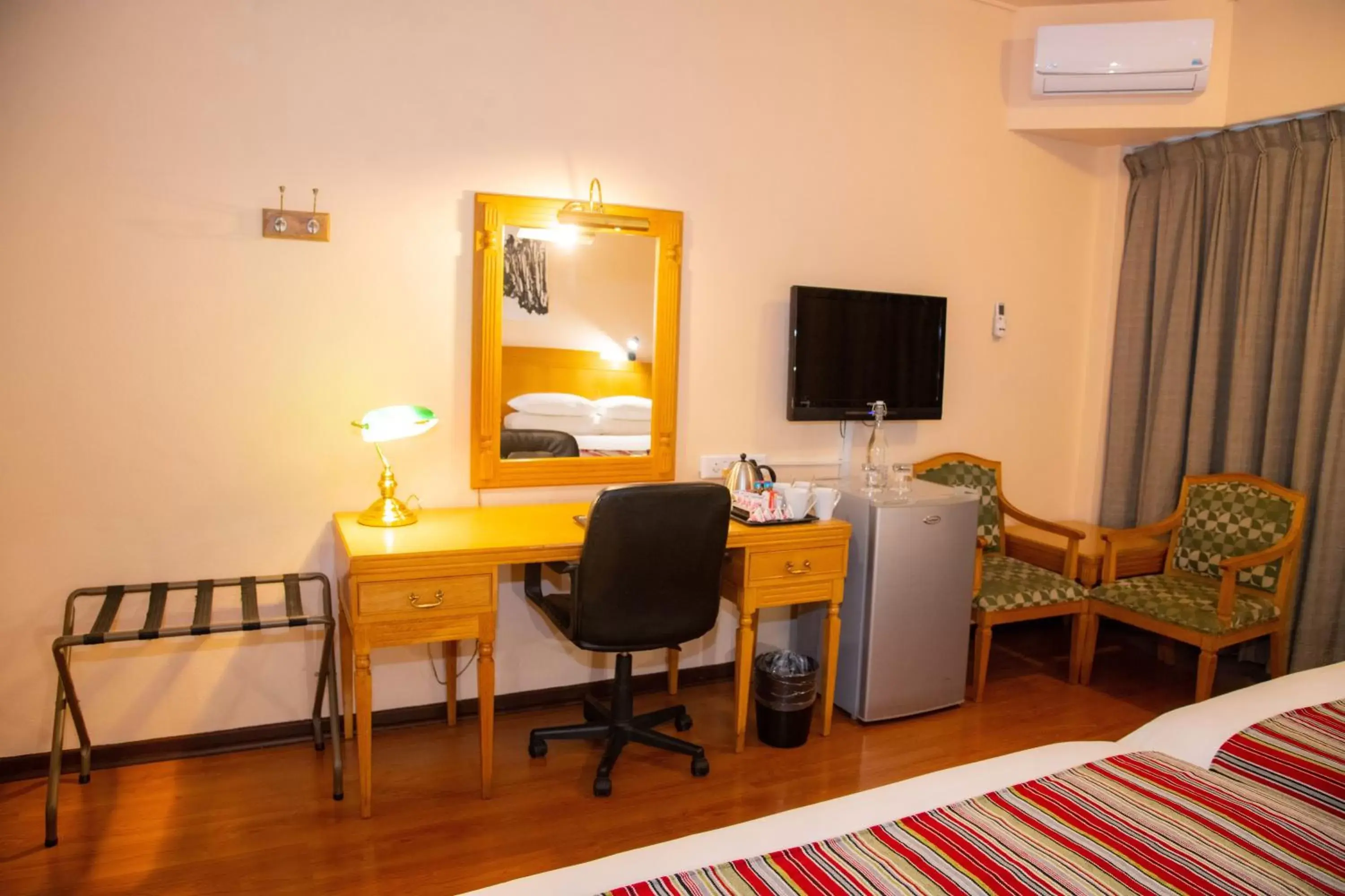 TV and multimedia, Bed in BON Hotel Bloemfontein Central TV and multimedia, Bed in BON Hotel Bloemfontein Central