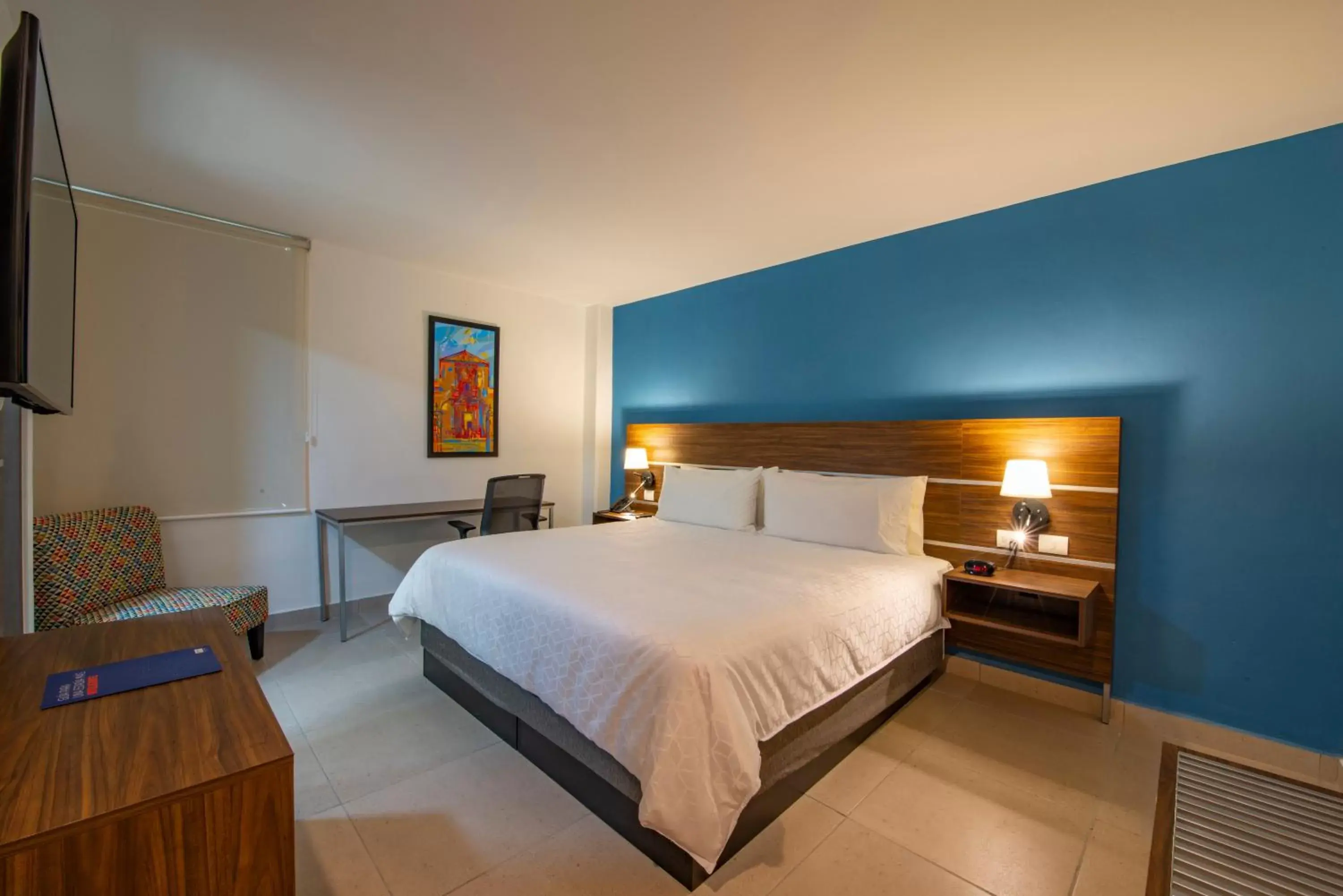 Photo of the whole room, Bed in Holiday Inn Express - Merida Centro, an IHG Hotel