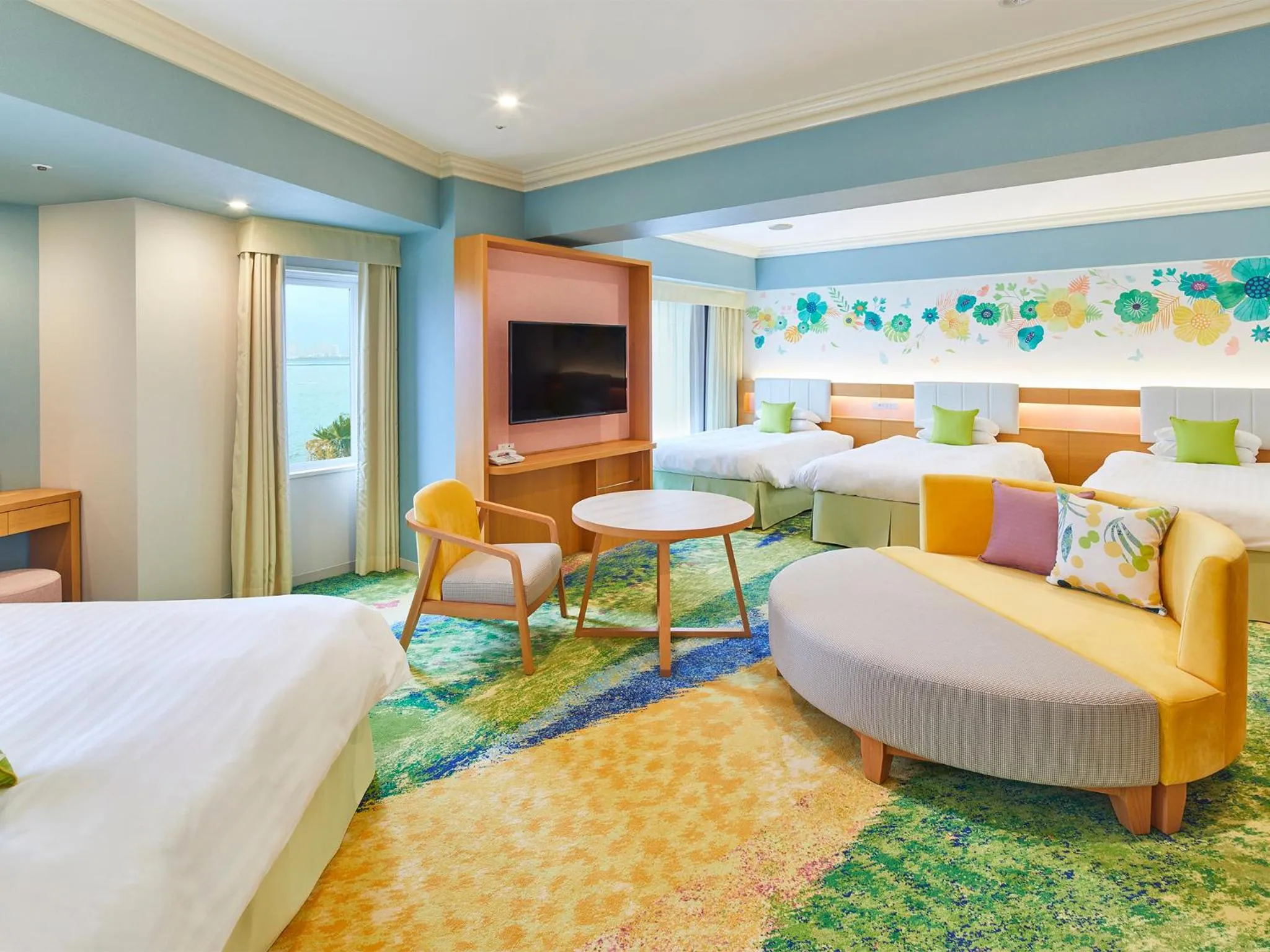 Photo of the whole room, Bed in Grand Nikko Tokyo Bay Maihama