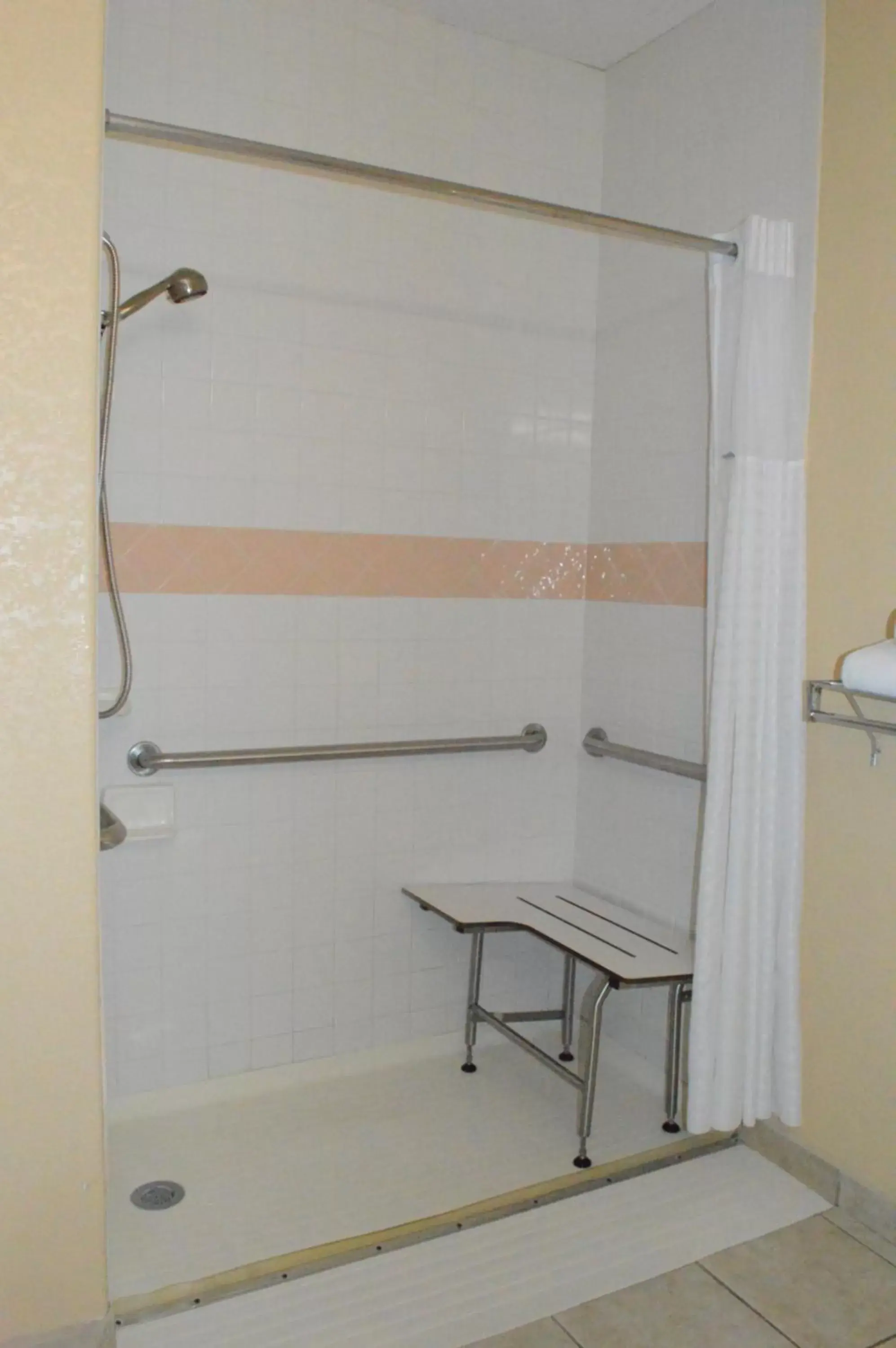 First Choice Inn at the Swell First Choice Inn at the Swell