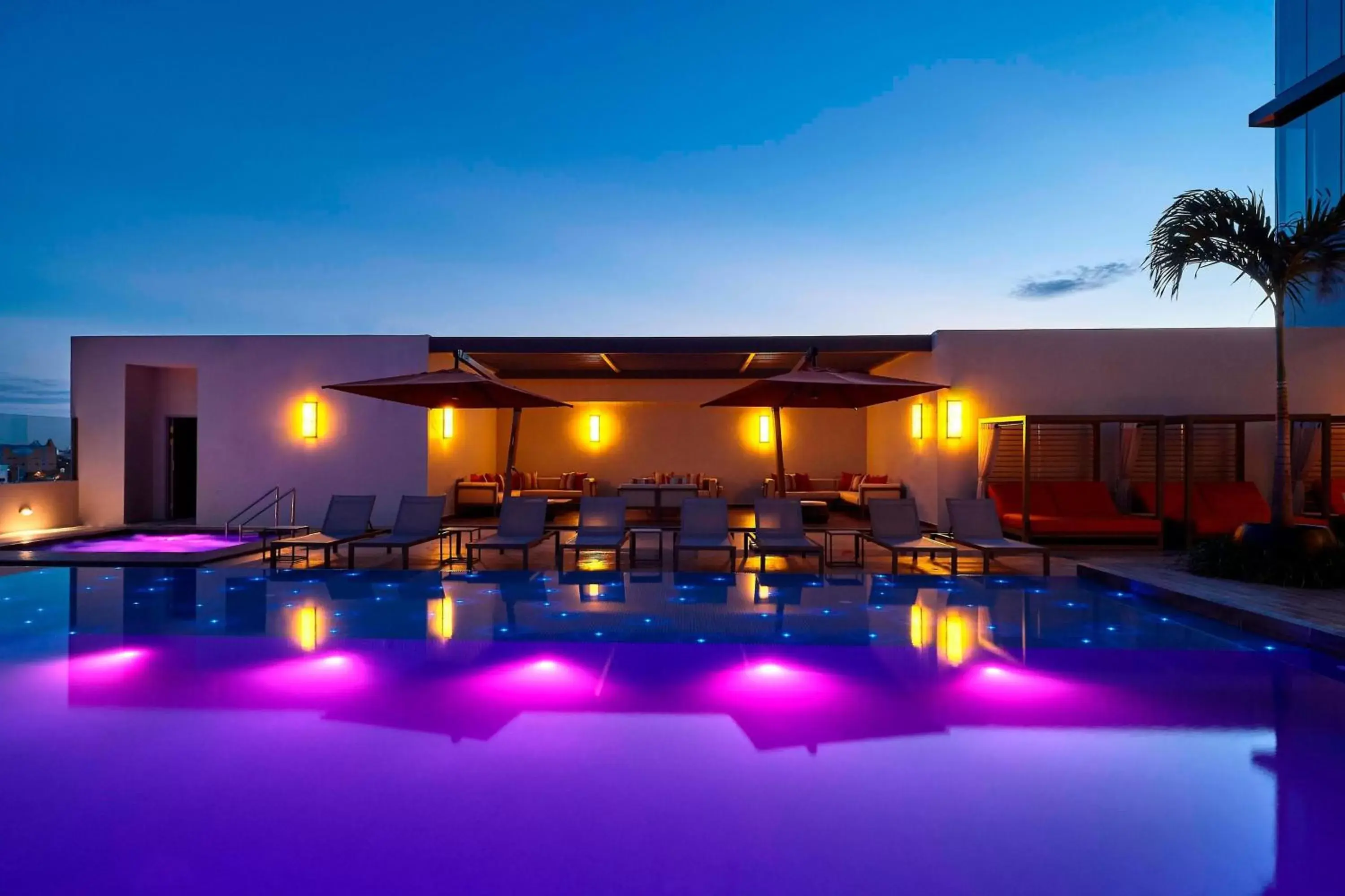 Swimming Pool in Marriott Santa Cruz de la Sierra Hotel